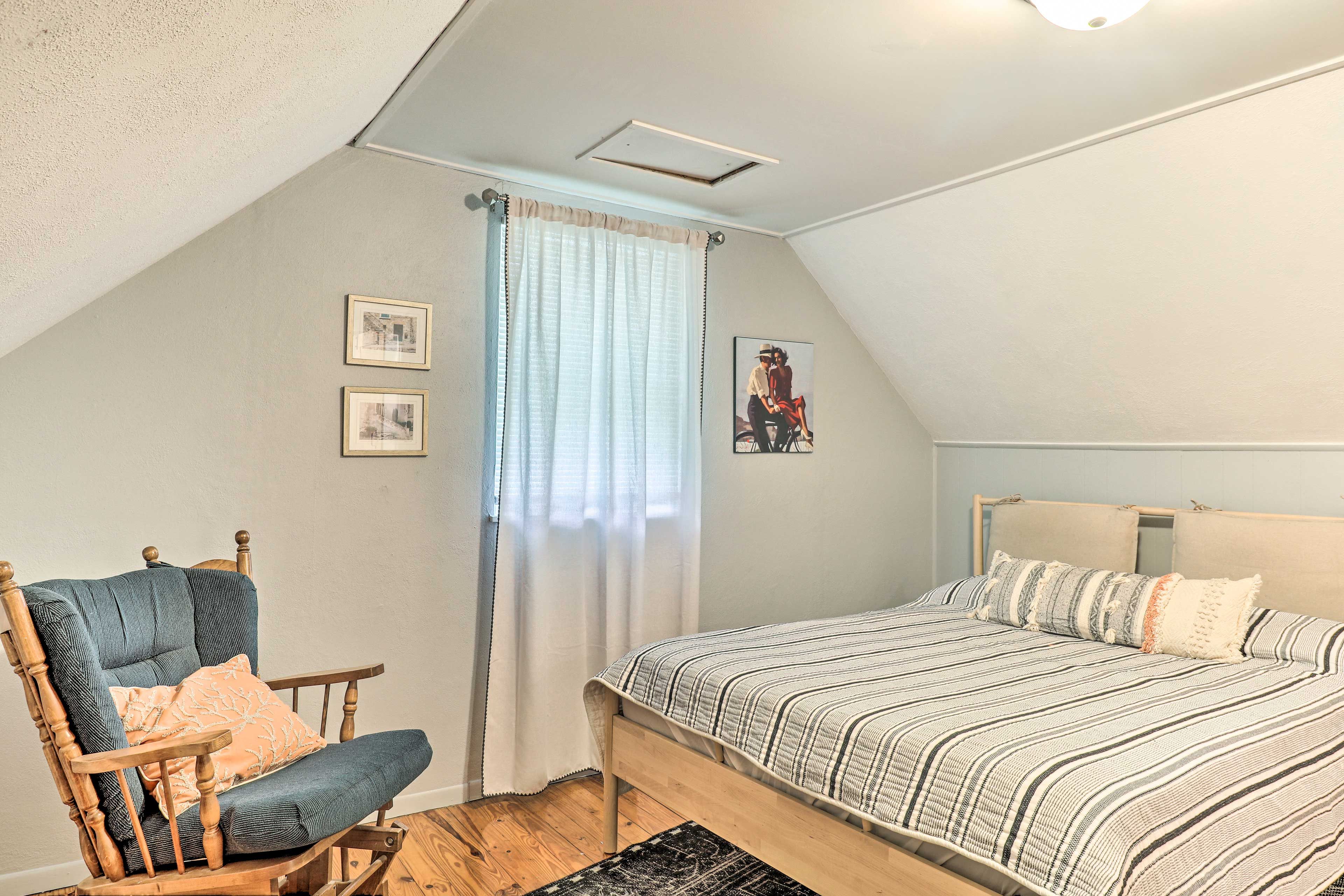 Bedroom 2 | Queen Bed | 2nd Floor | Stairs Required
