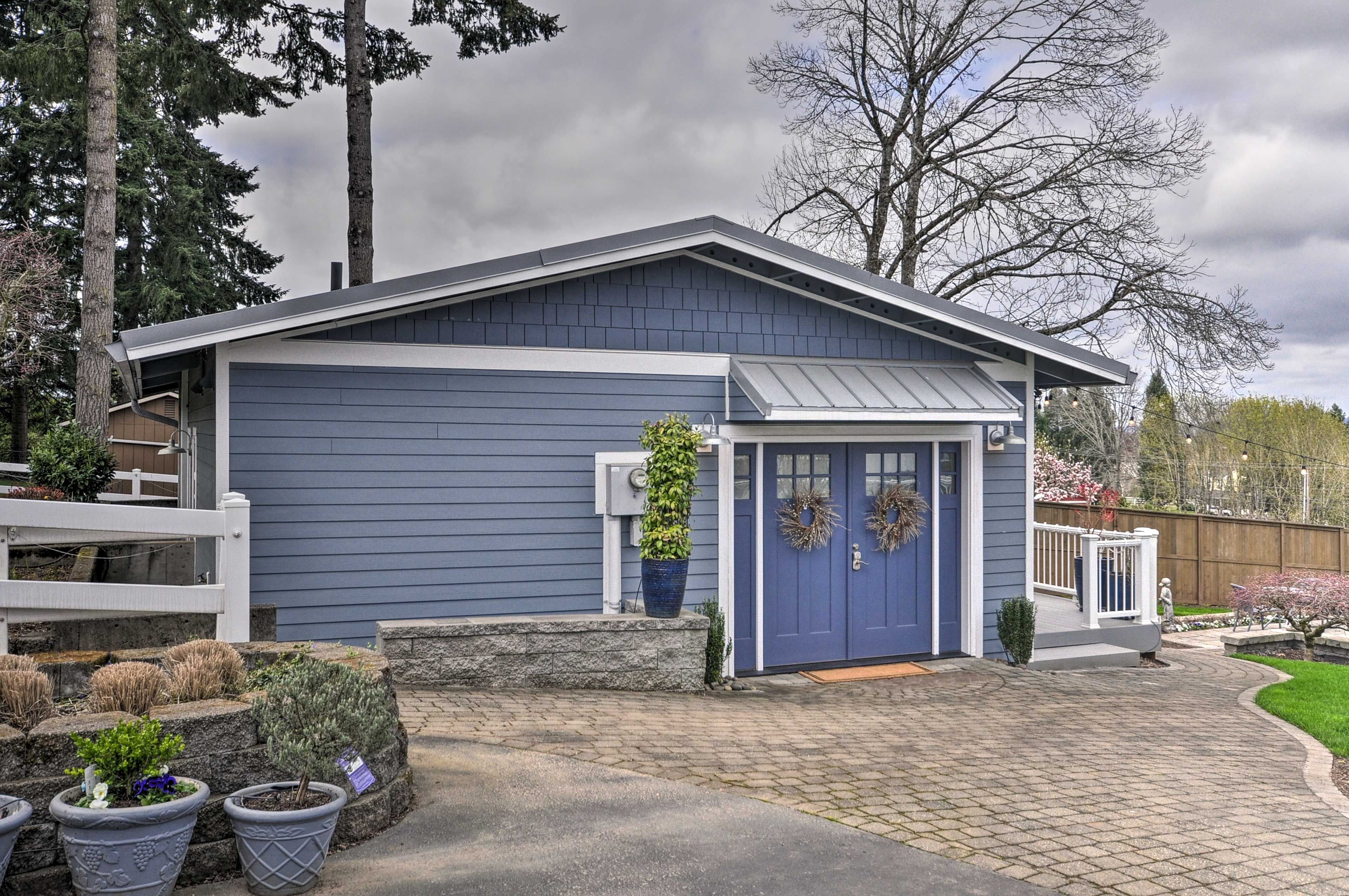 Parking | Driveway (4 Vehicles)