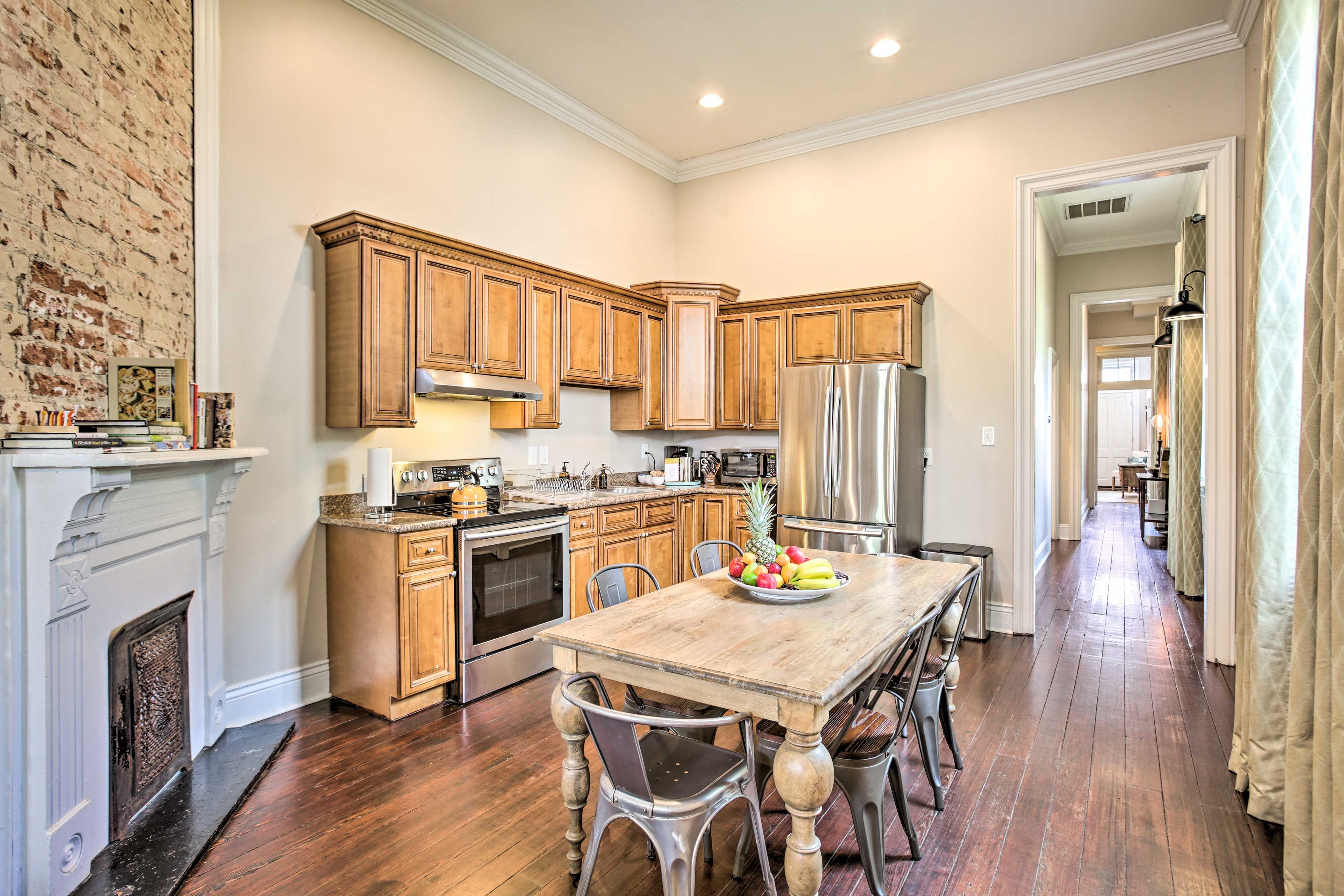 Kitchen | Well-Equipped | Main Level | Cooking Basics | Garbage Disposal