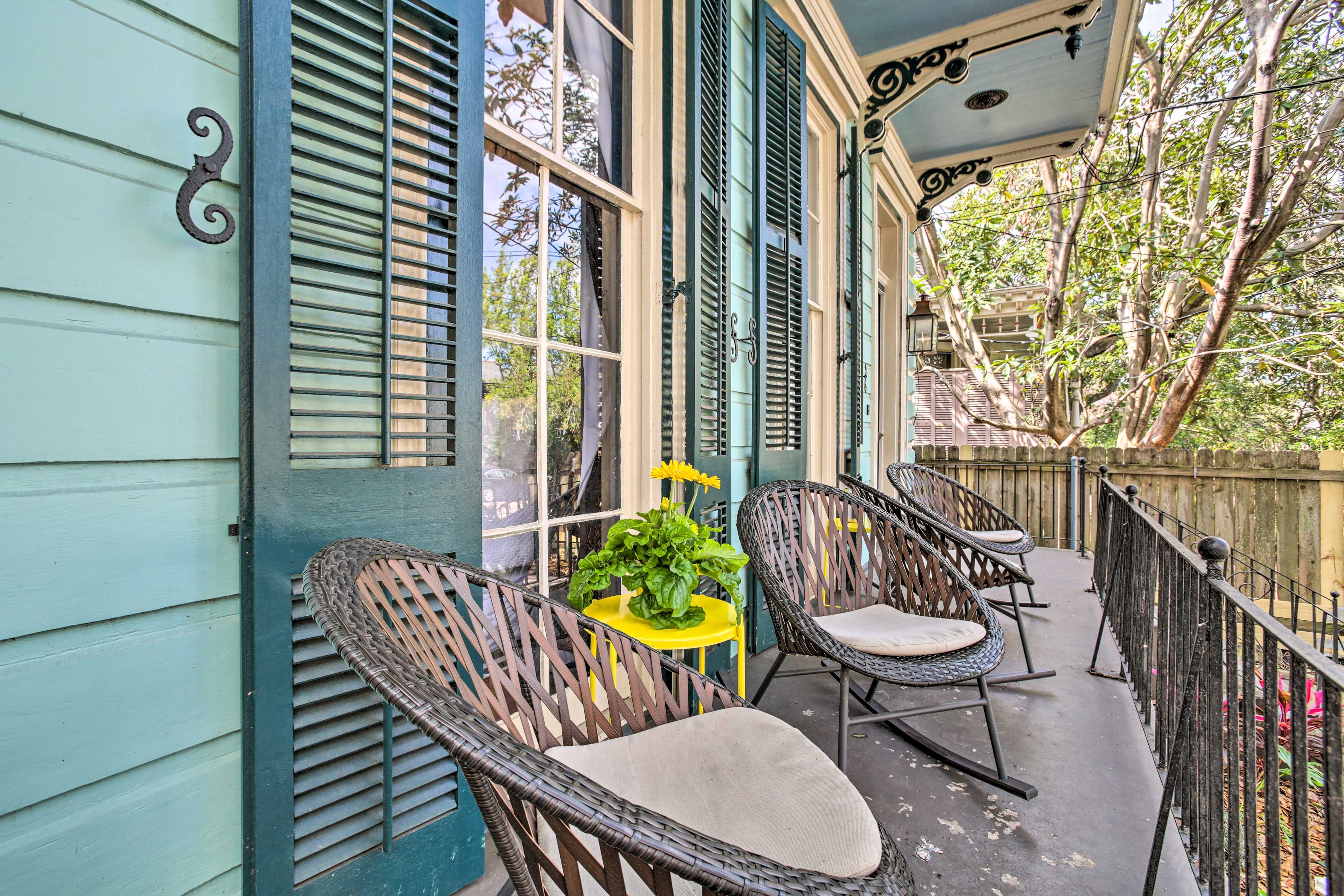 Front Porch (Shared)