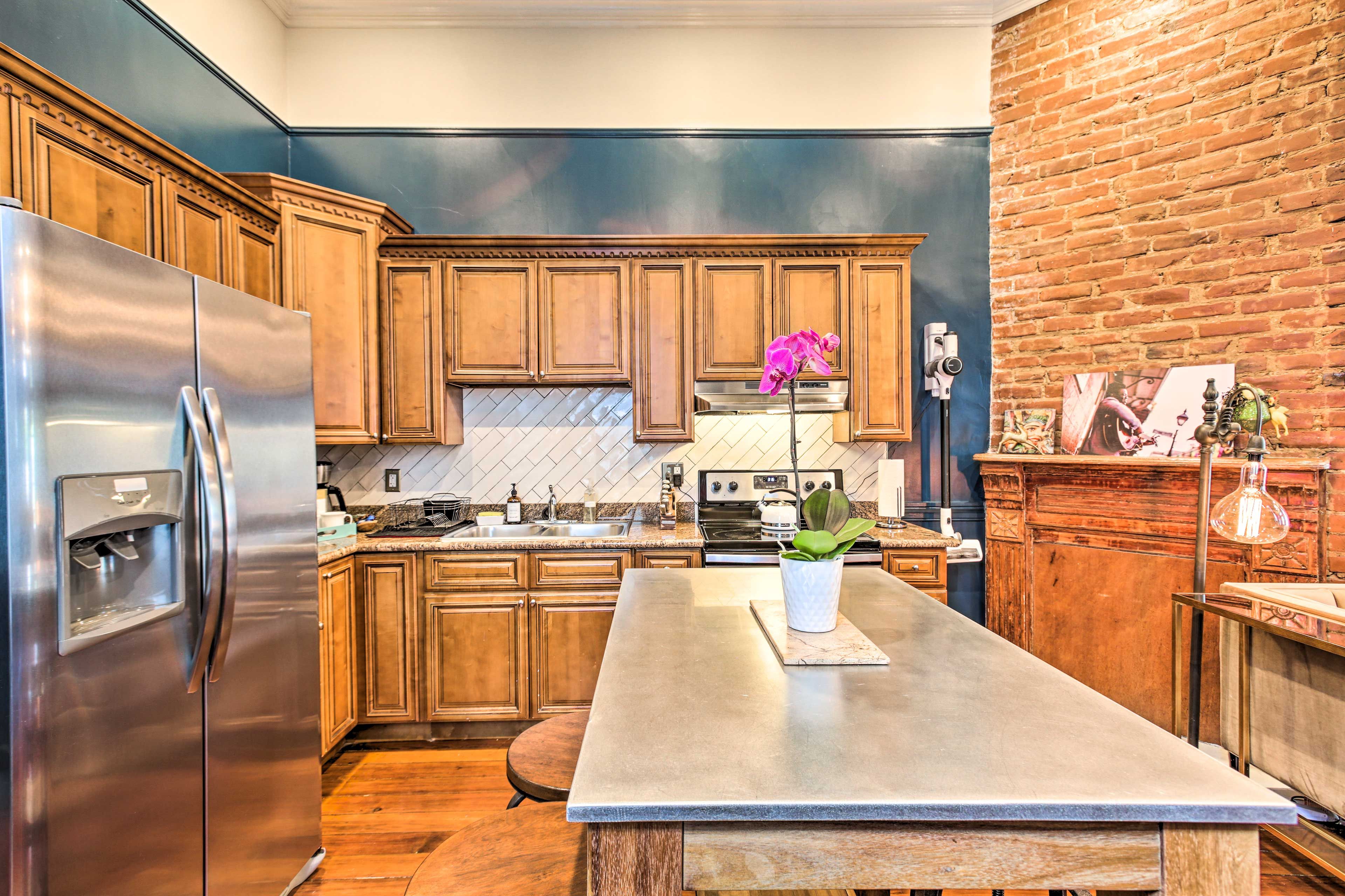Kitchen | Well-Equipped | Cooking Basics | Water Filter | Ice Maker