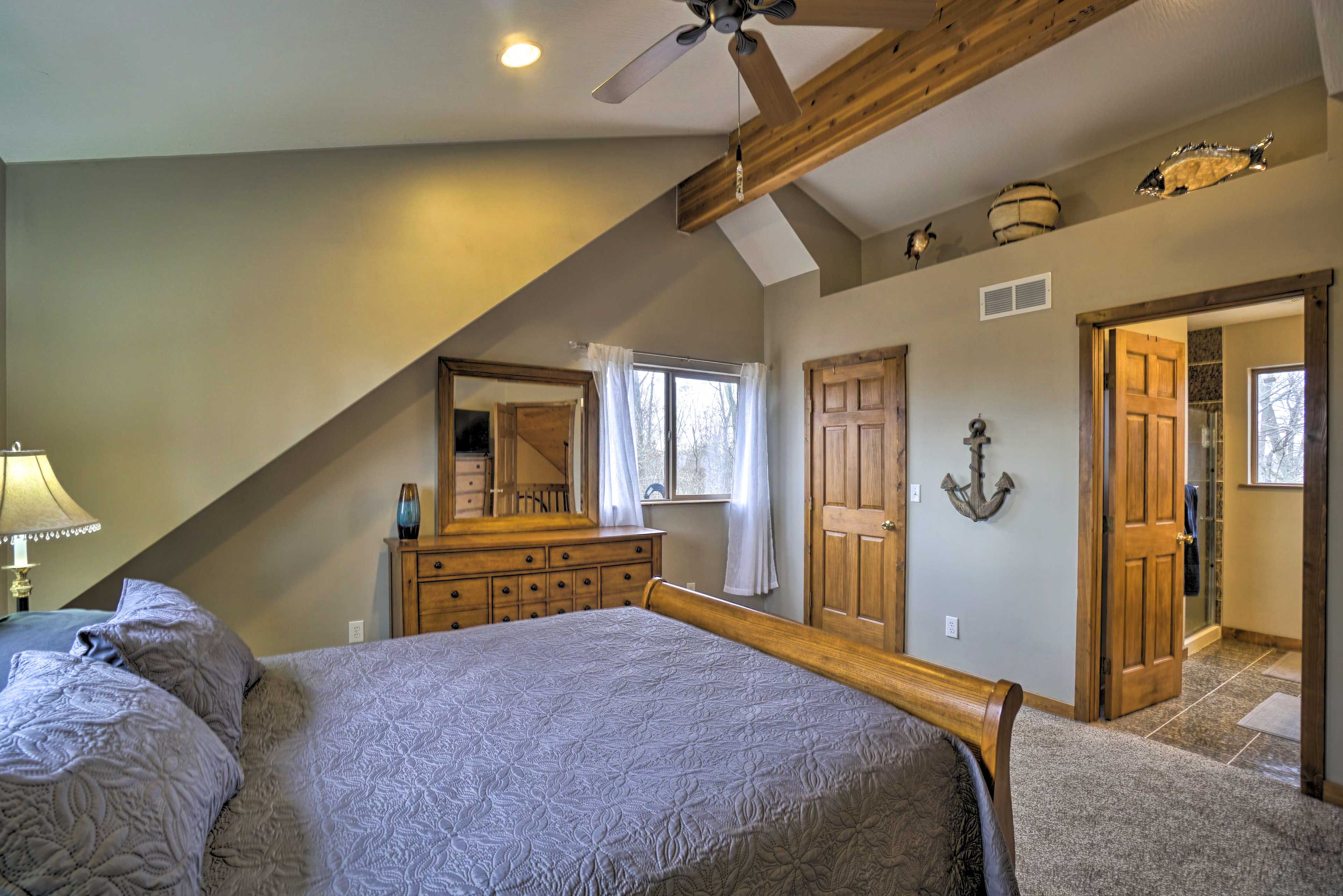 Bedroom 1 | Smart TV