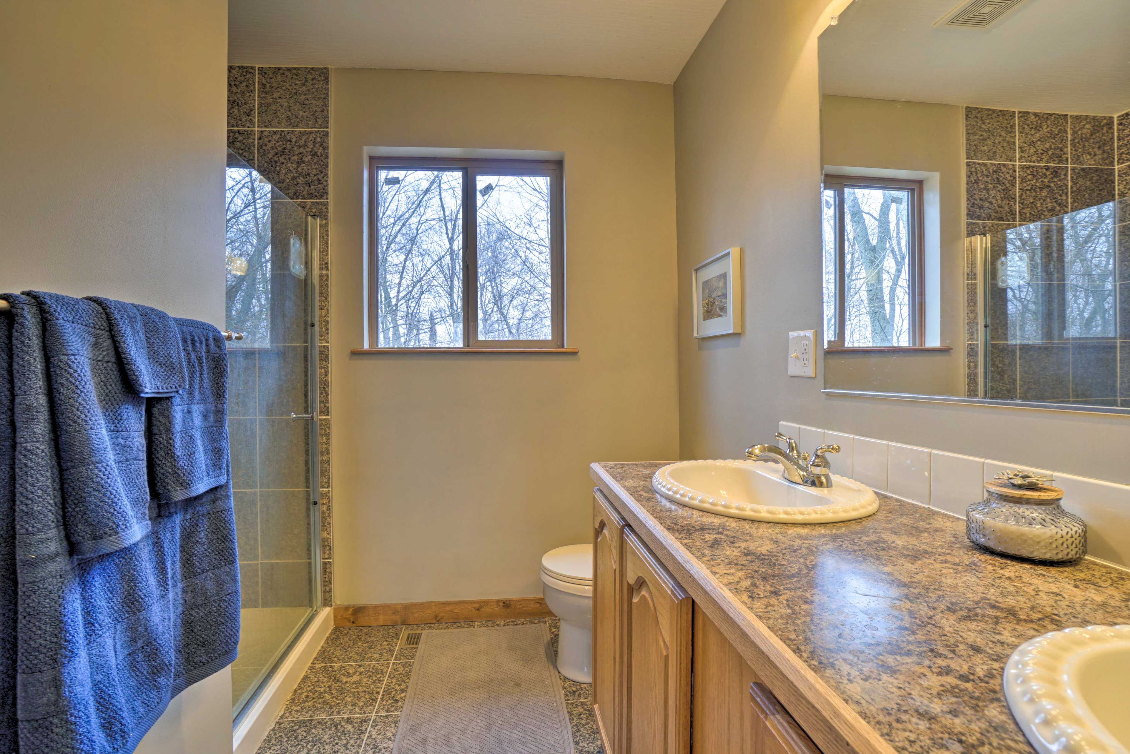 En-Suite Bathroom | Complimentary Toiletries