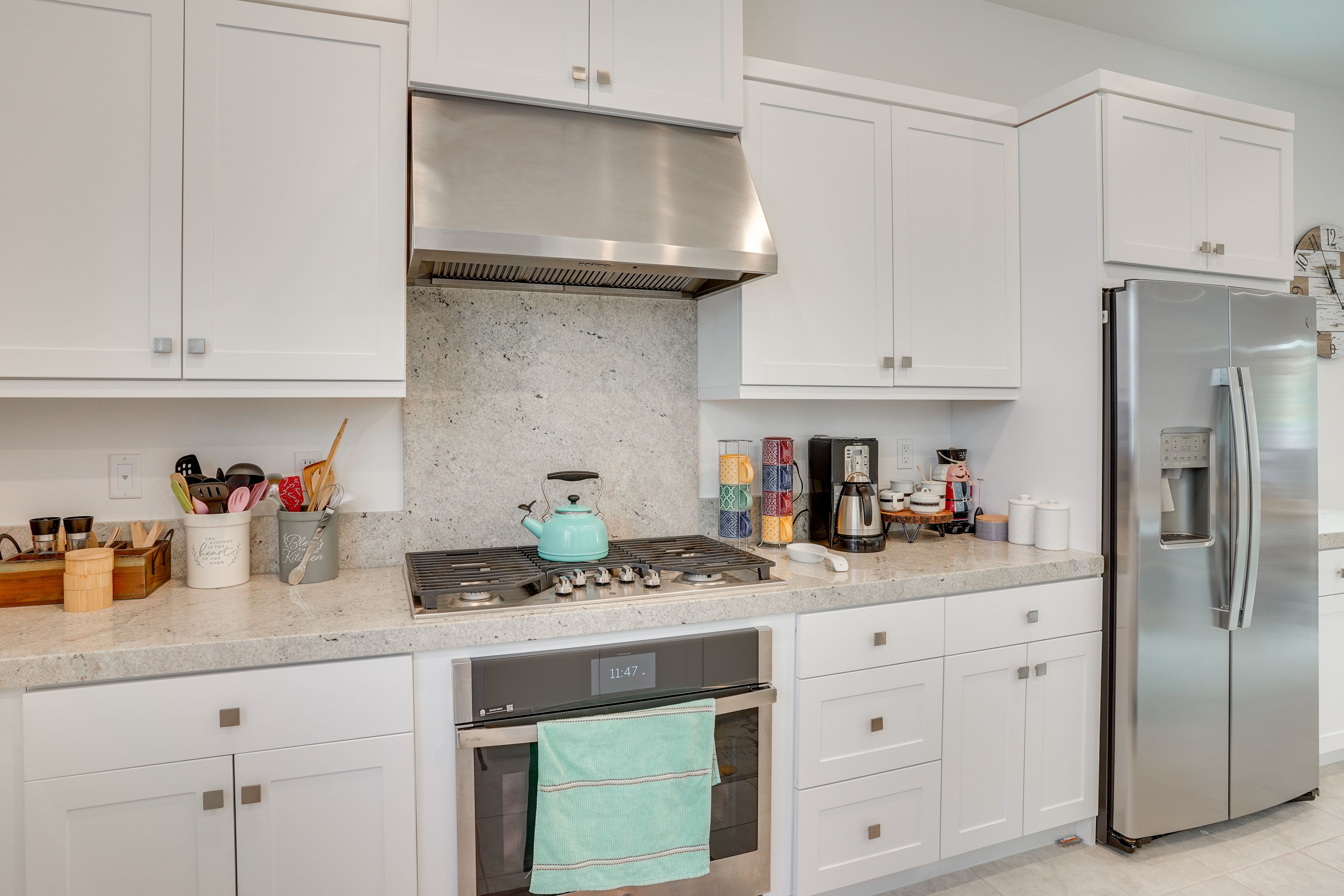 Kitchen | Toaster | Blender | Spices | 2nd Floor