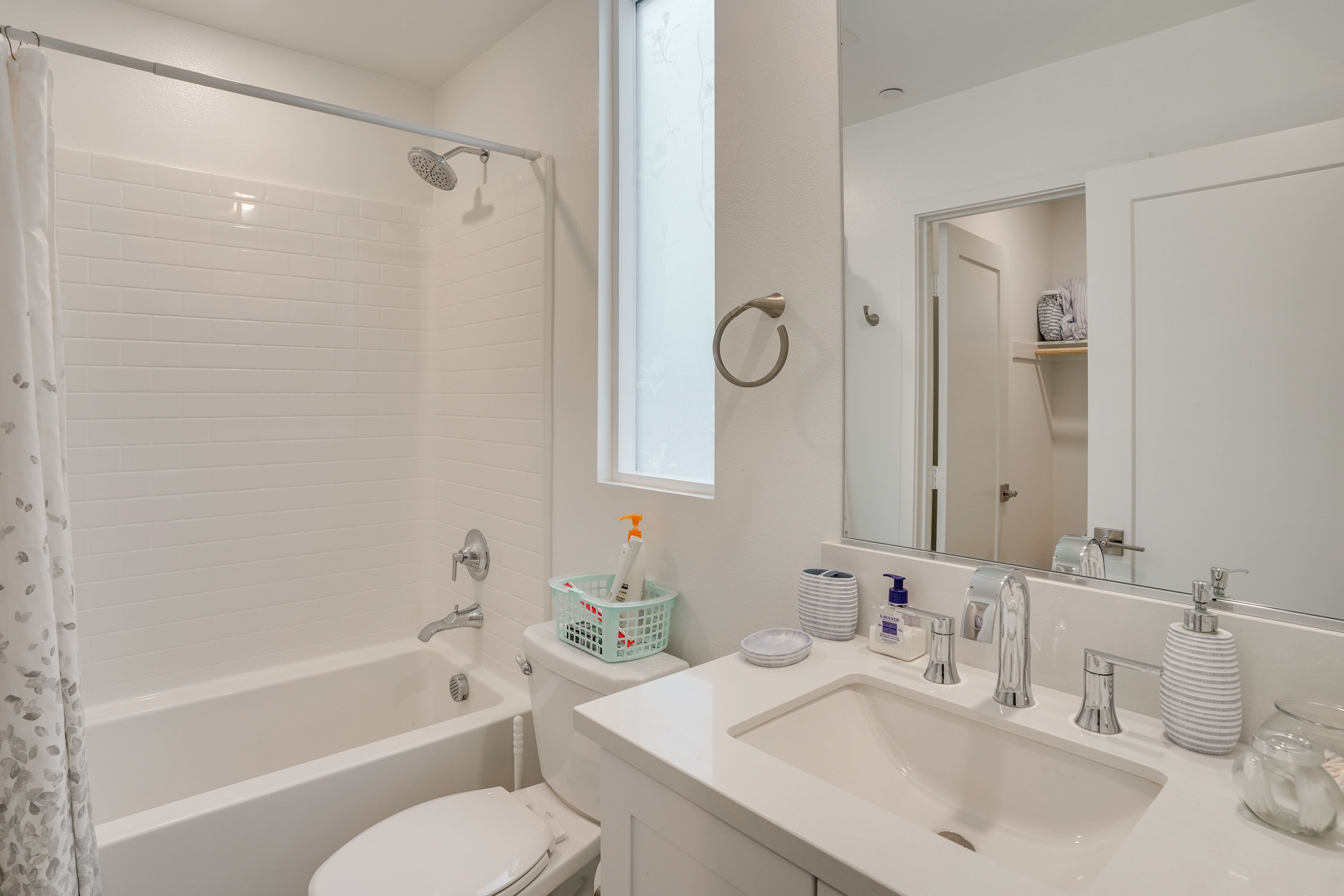 En-Suite Bathroom | 1st Floor
