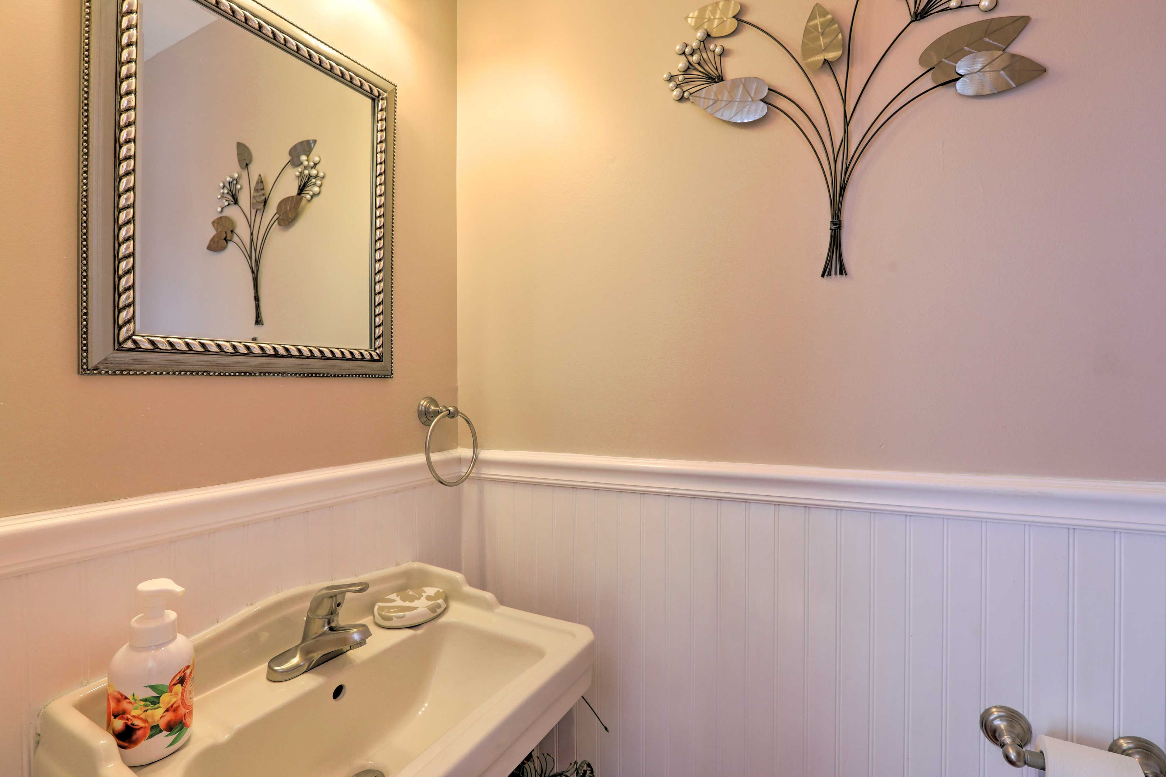 Half Bathroom | 2nd Floor
