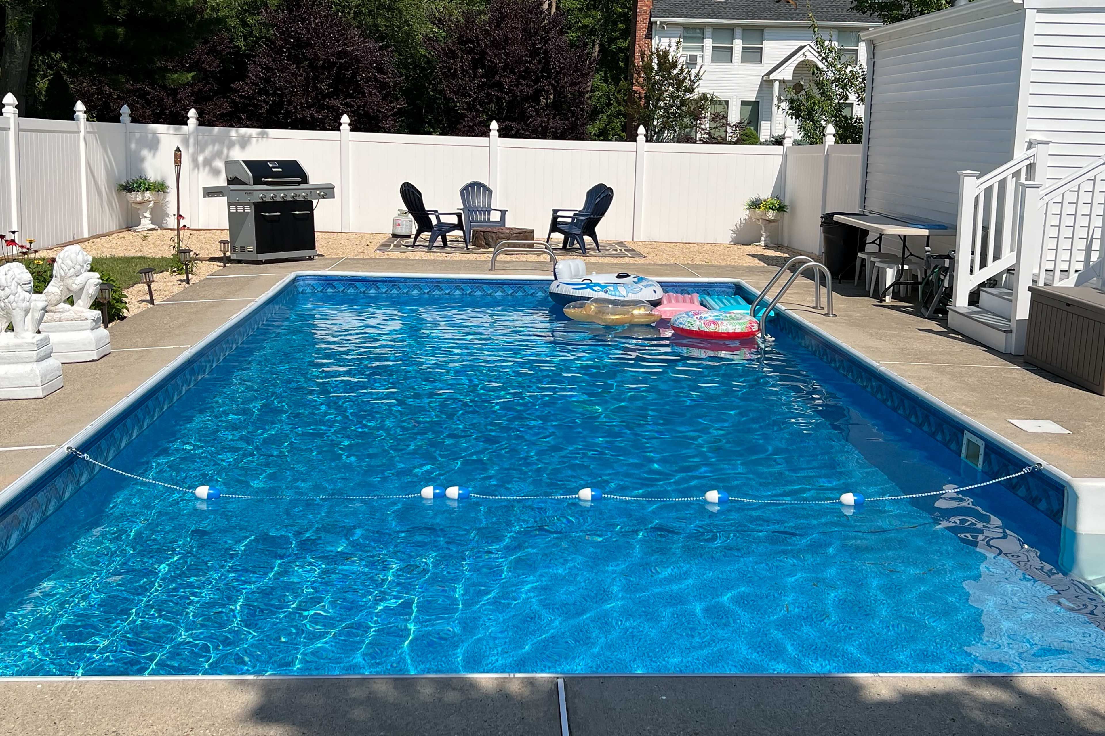 Fenced-In Backyard | Deck | Grill | Fire Pit | Private Pool