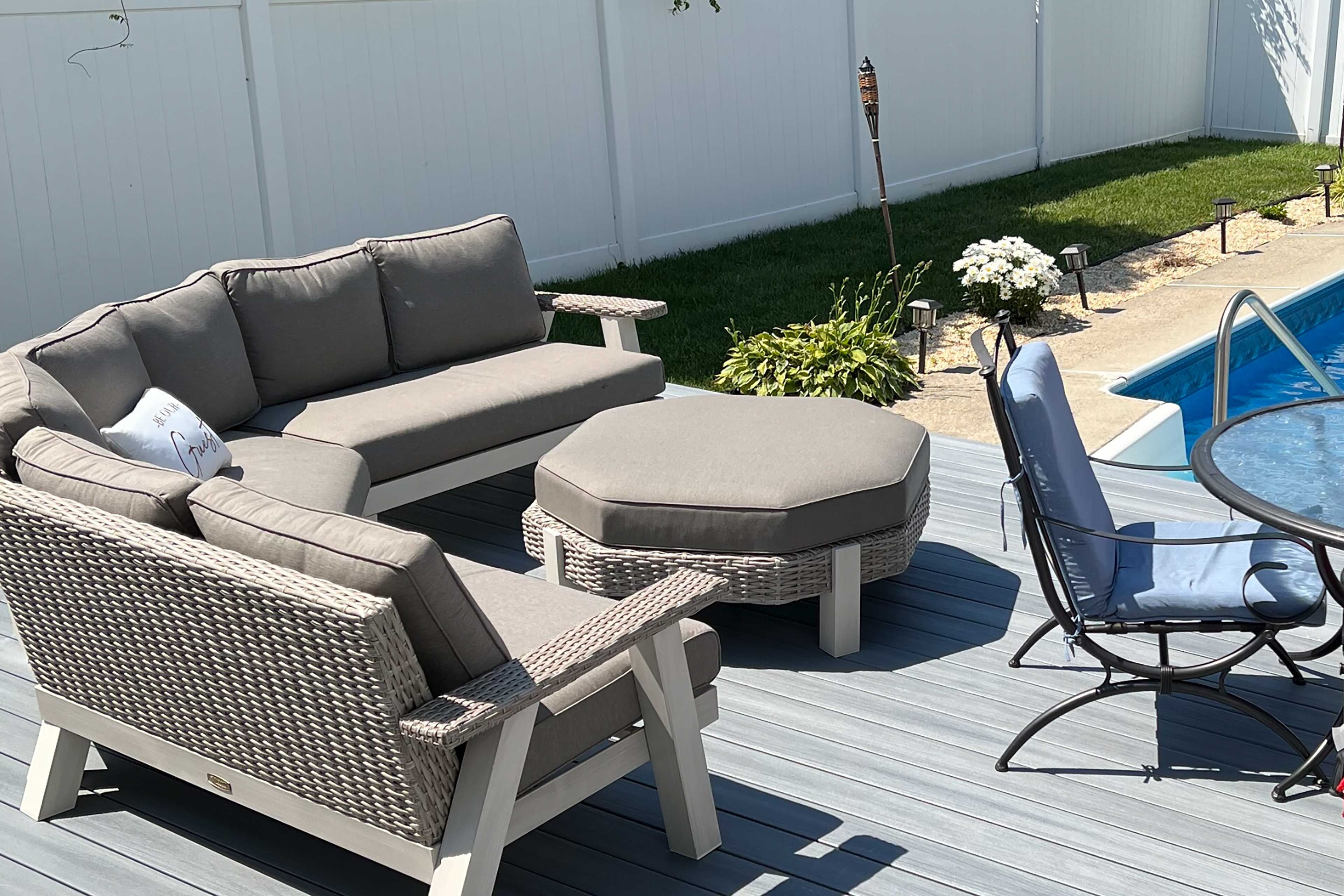 Fenced-In Yard | Gas Fire Pit