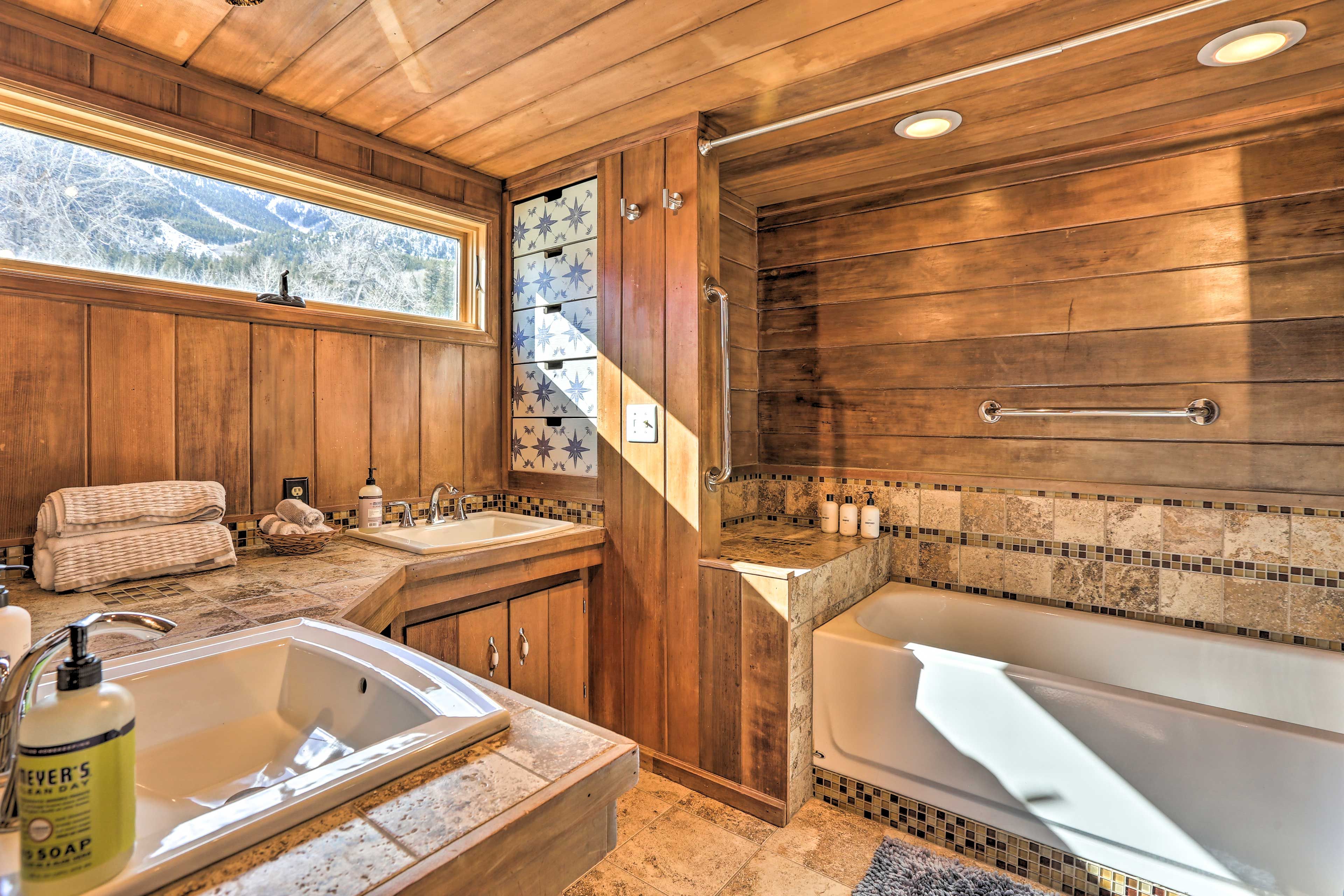 En-Suite Bathroom
