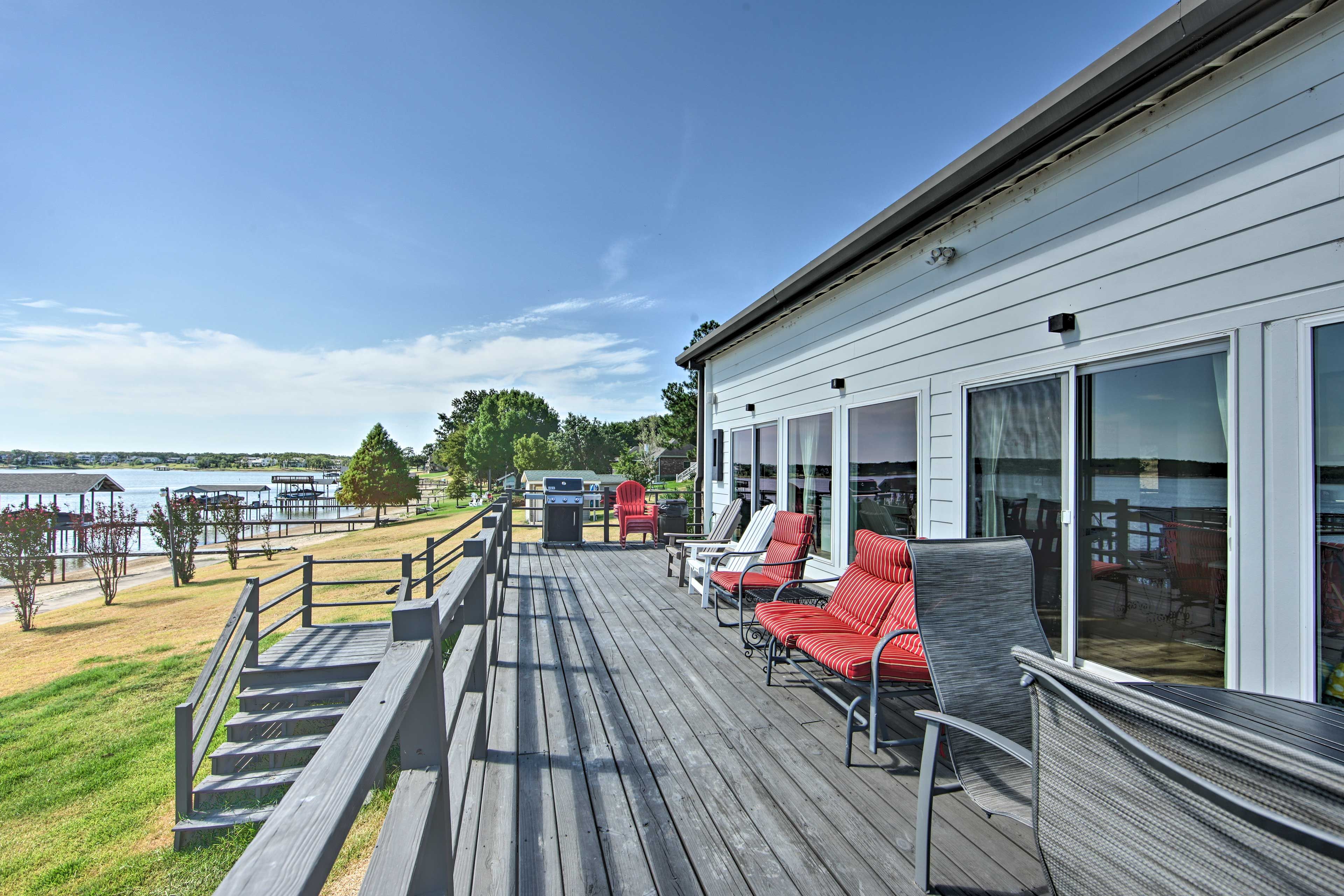 Cabin Exterior | Dining Area