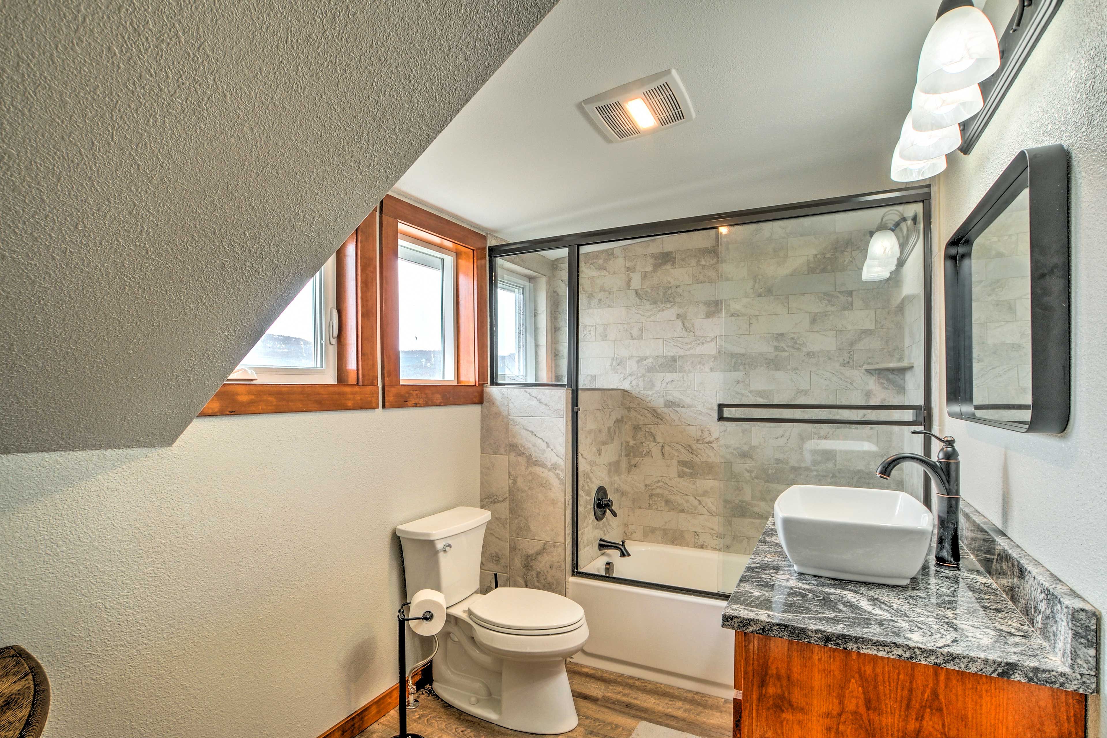 Bathroom | 2nd Floor | Complimentary Toiletries