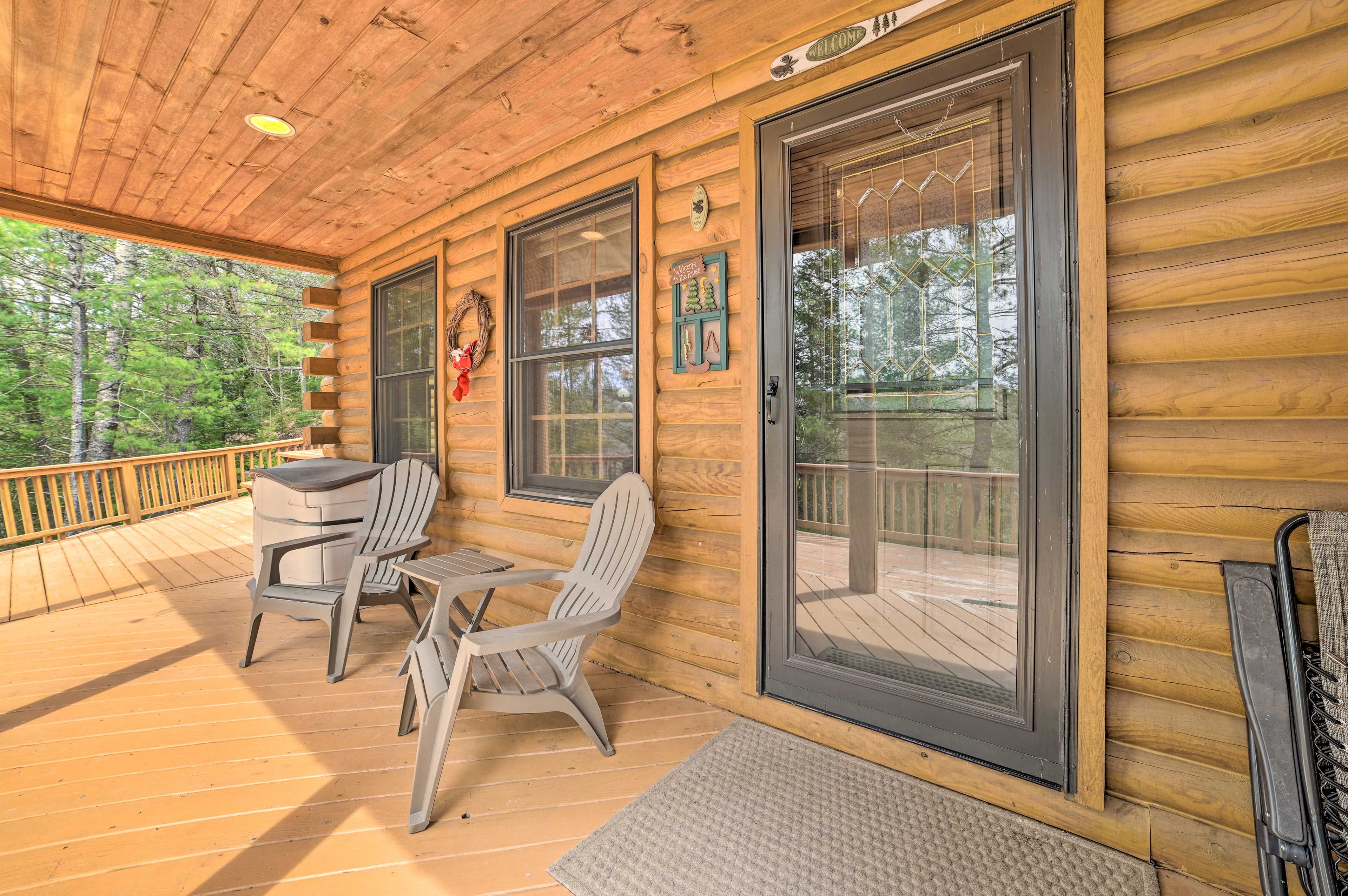 Covered Porch | Picnic Table