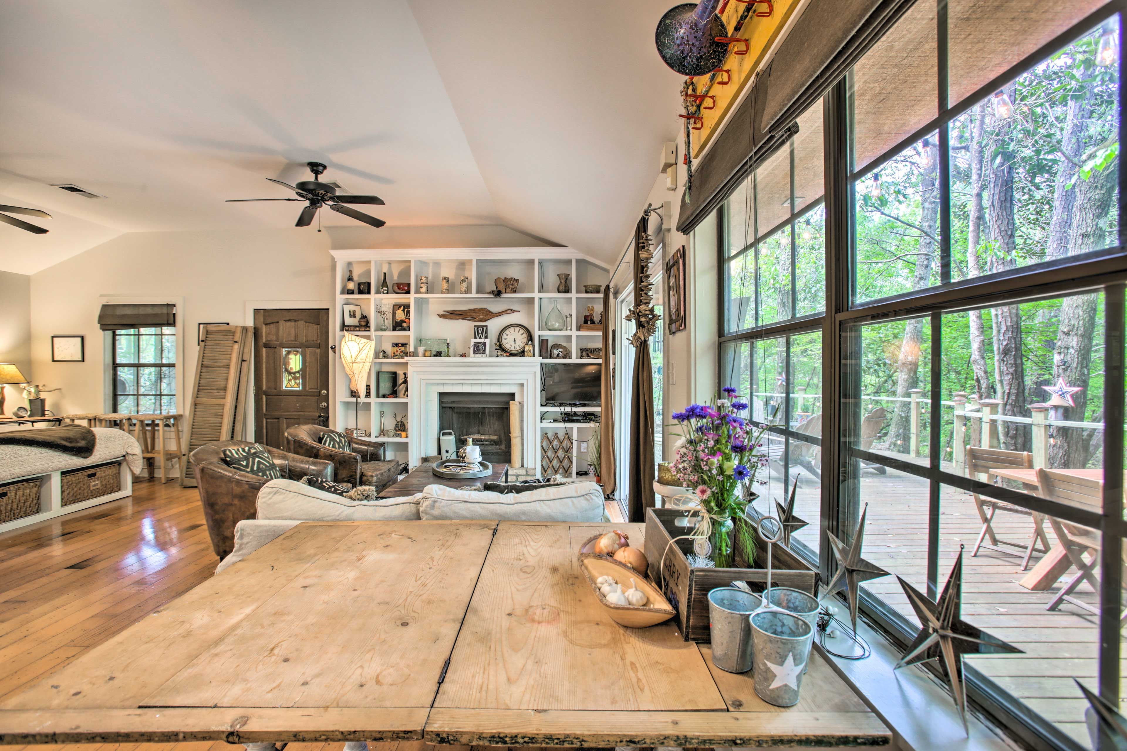 Dining Area | Living Area