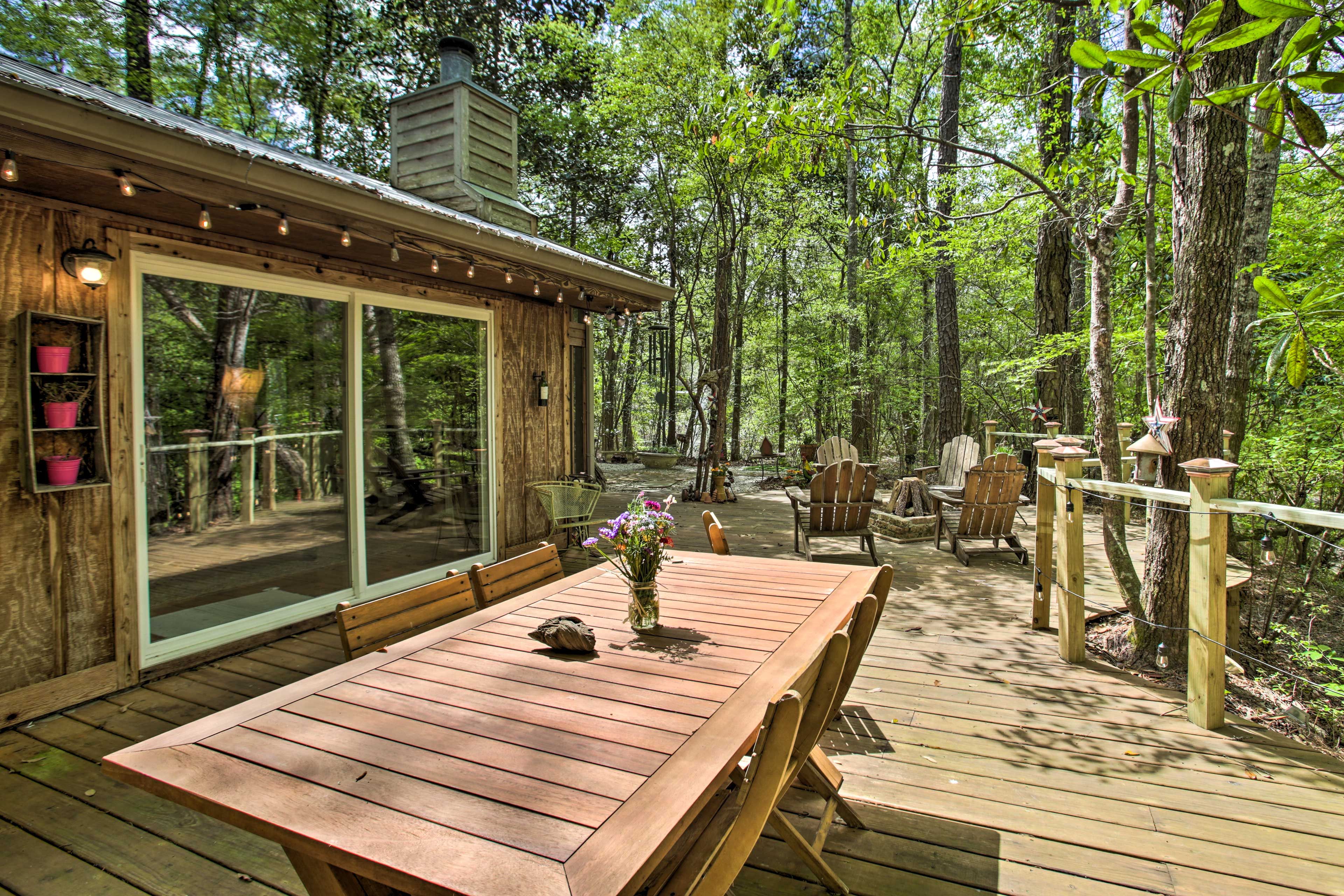 Deck | Dining Area