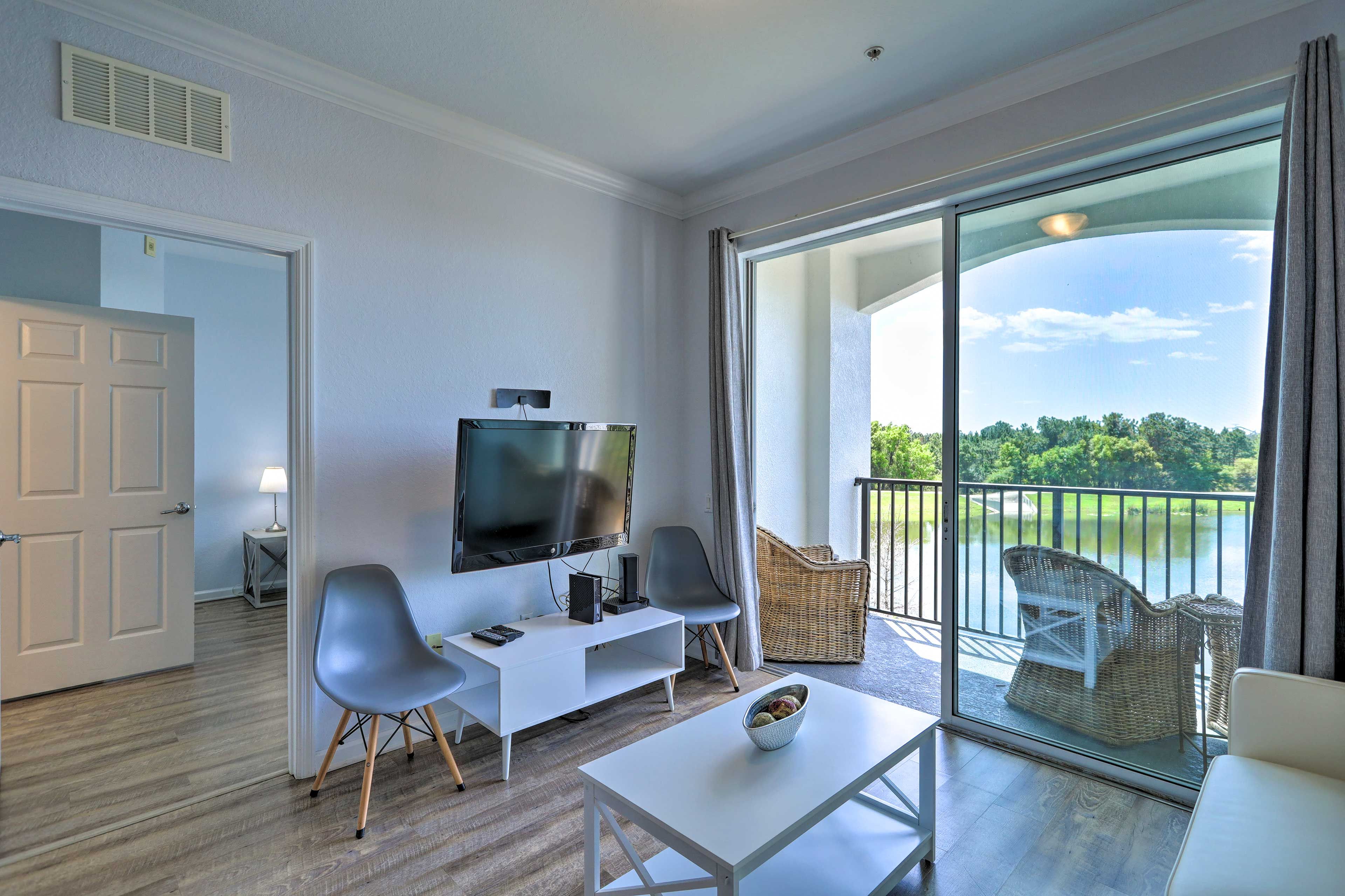 Living Room | Smart TV