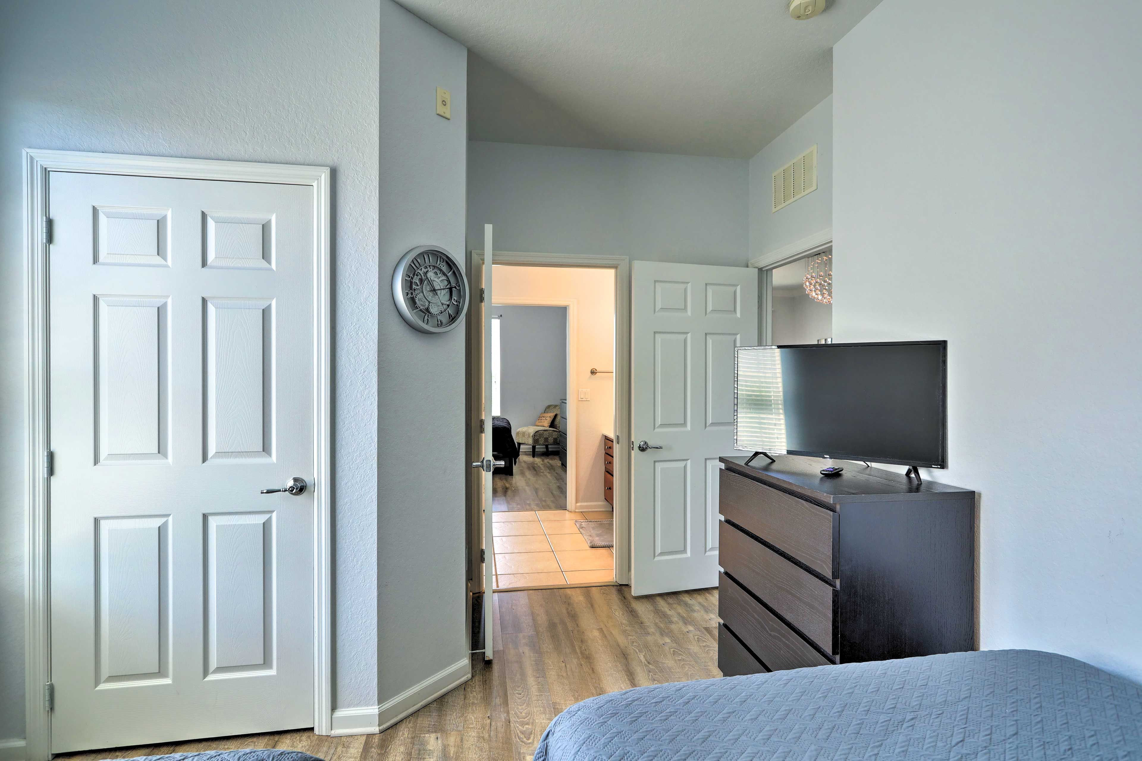 Bedroom 2 | Smart TV