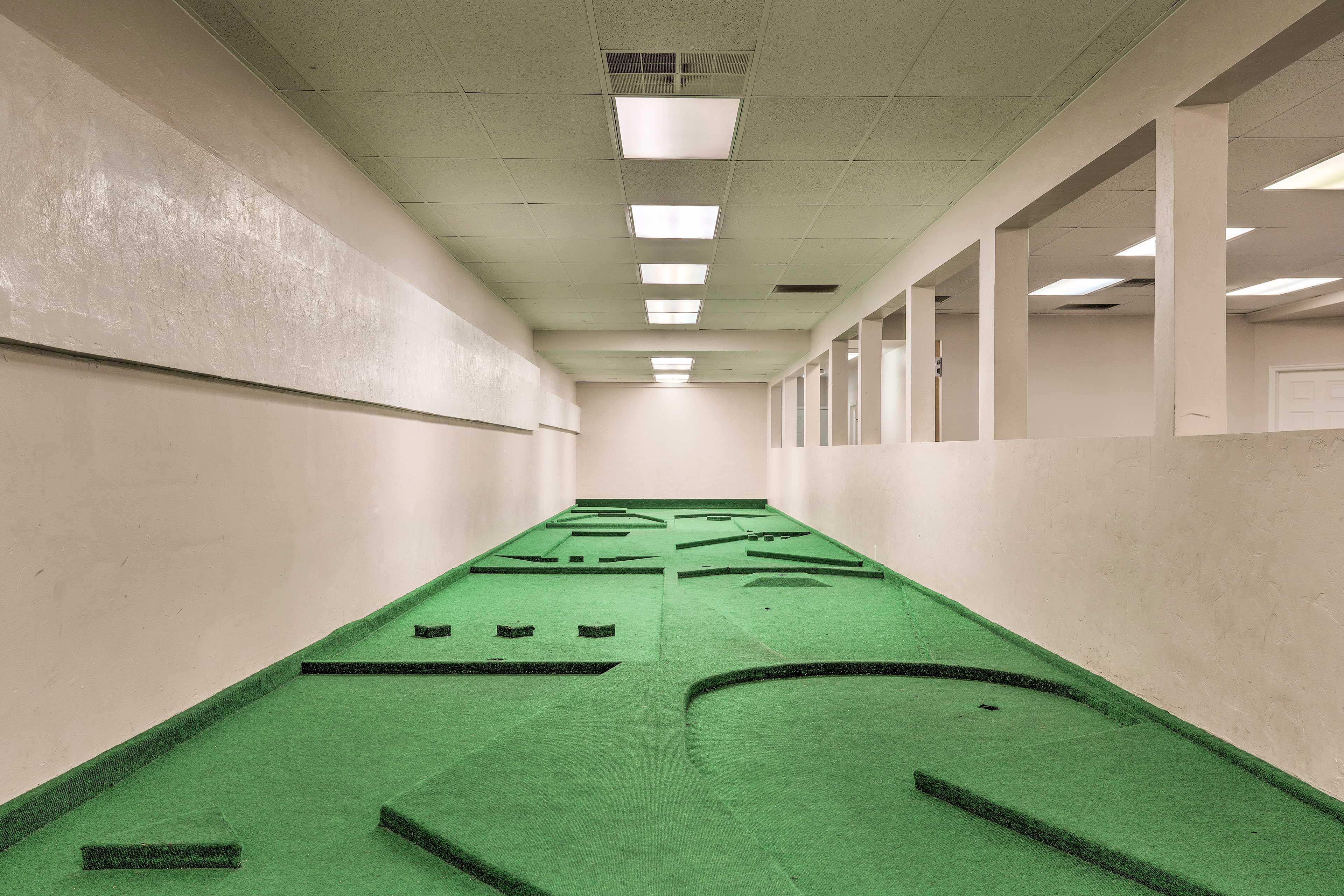 Community Indoor Mini-Golf