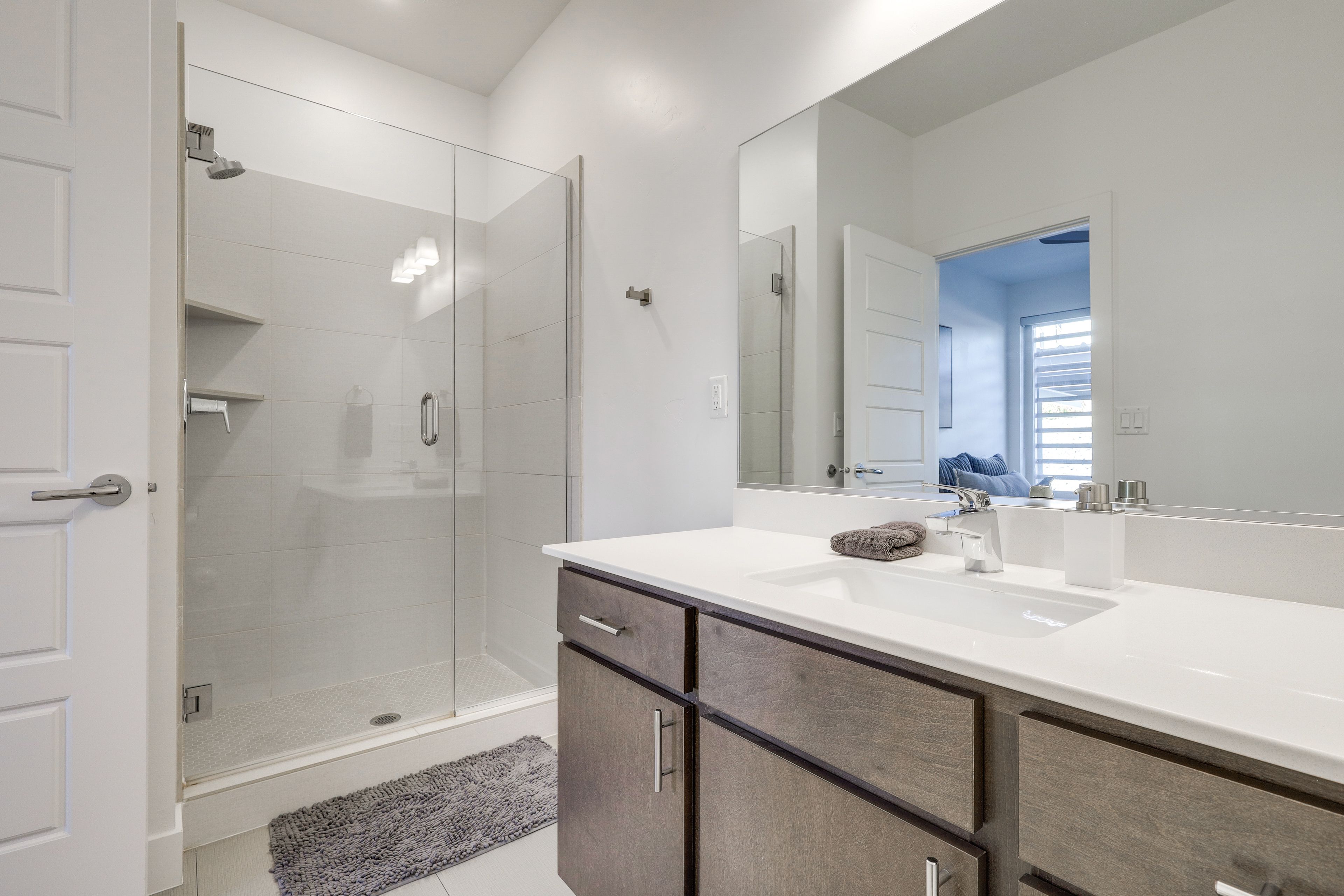 En-Suite Bathroom | Towels Provided