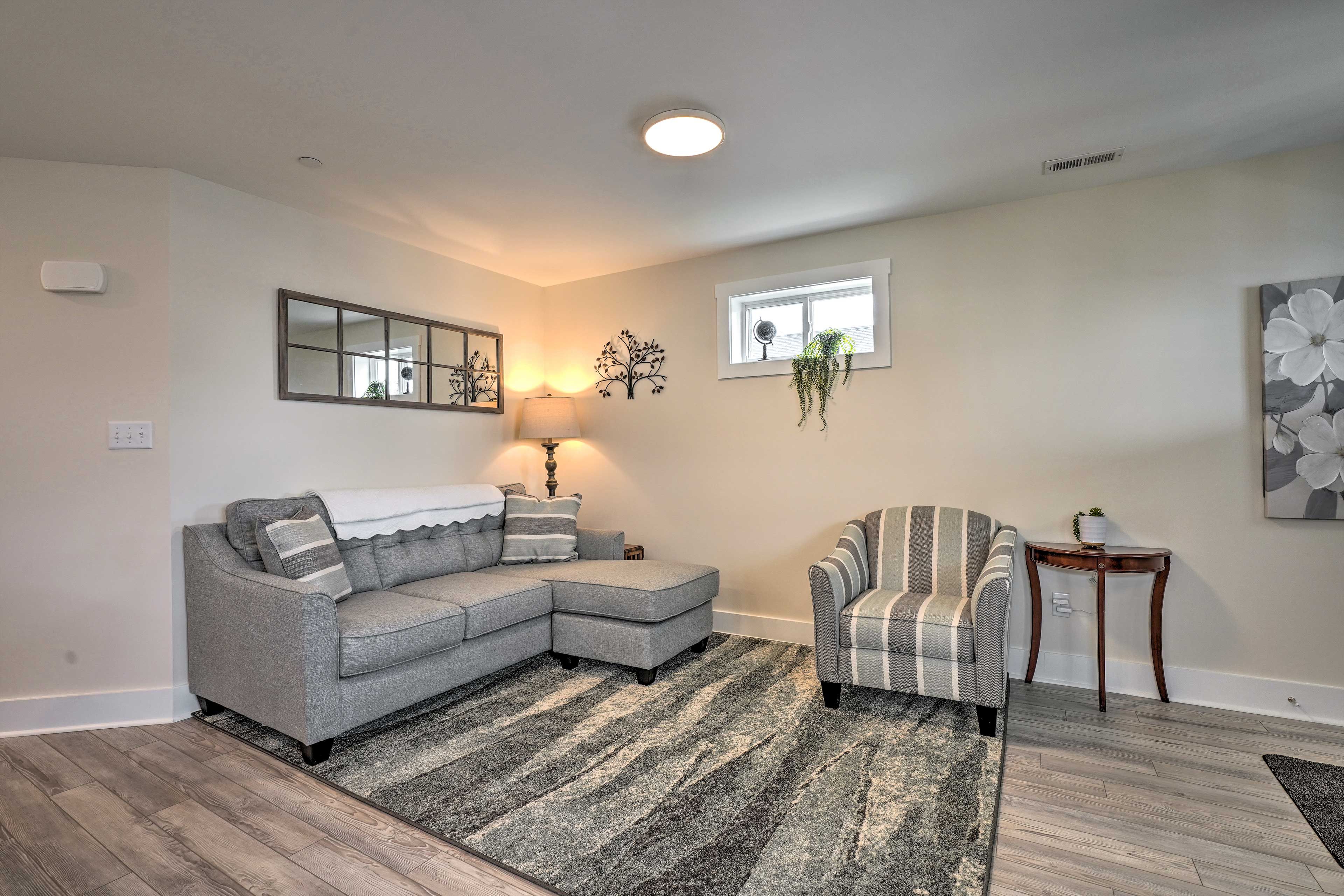 Living Room | Keyless Entry