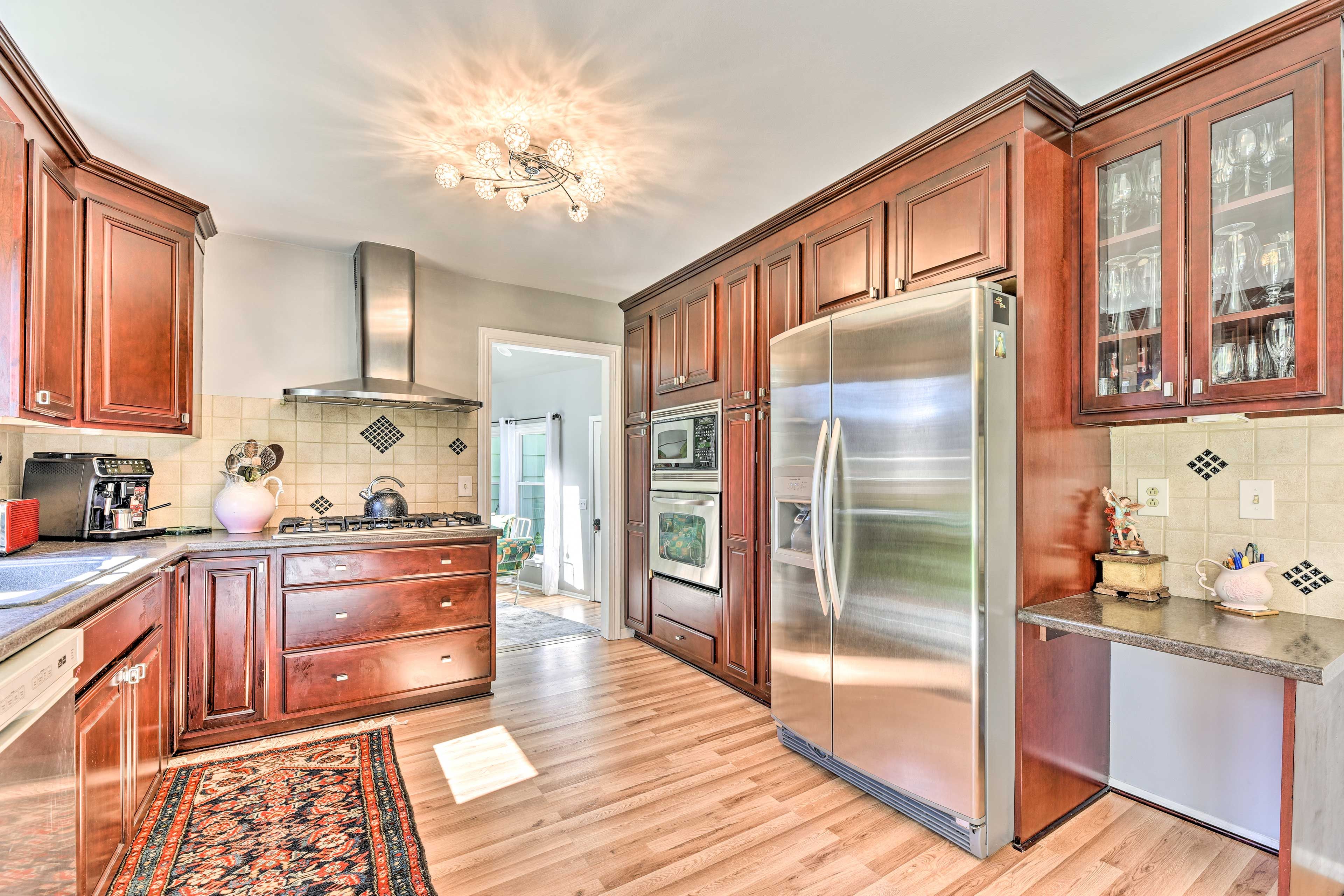 Fully Equipped Kitchen | Stainless Steel Appliances | Basic Cooking Essentials