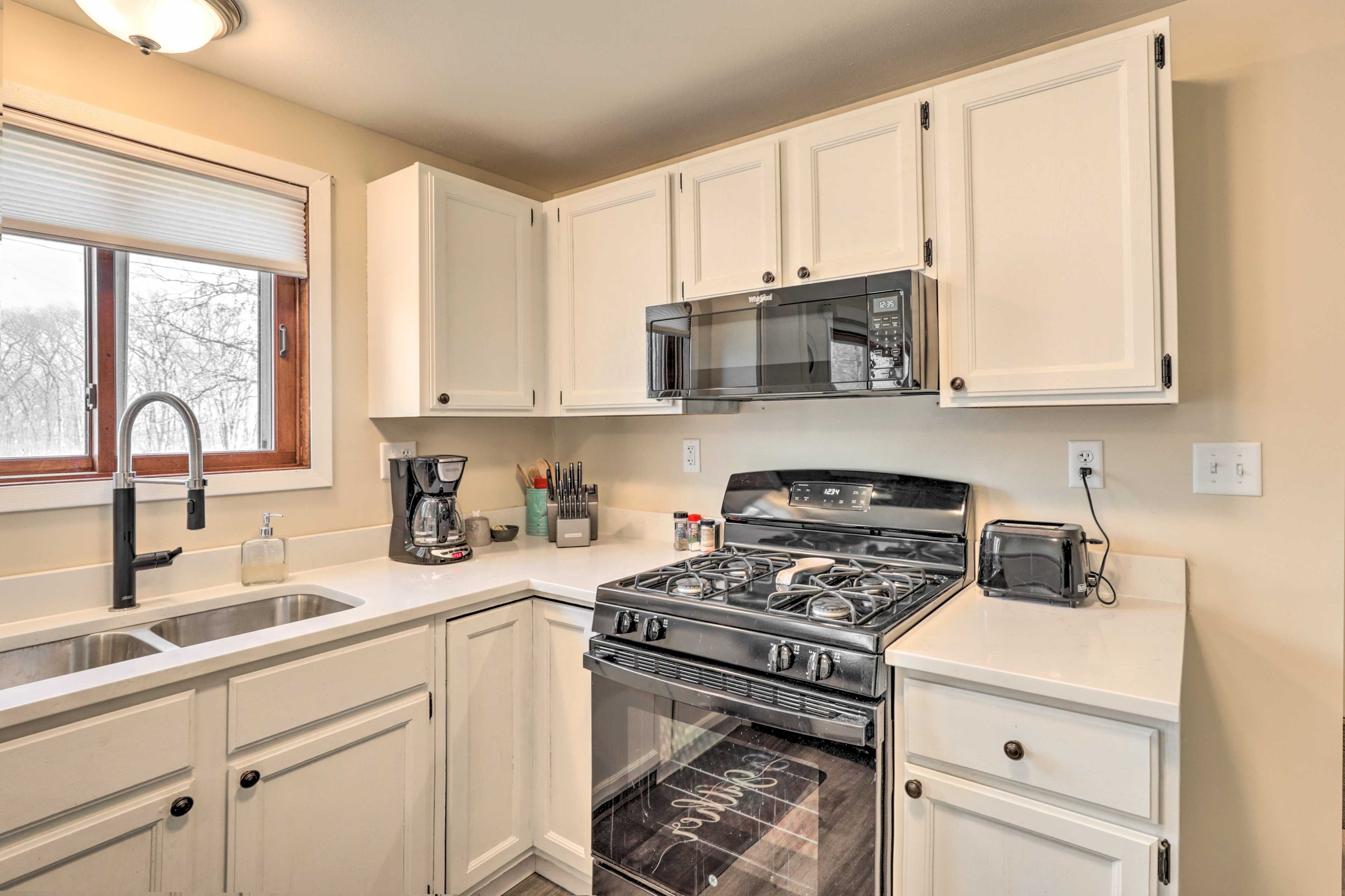 Kitchen | Toaster | Drip Coffee Maker | Blender | Ice Maker