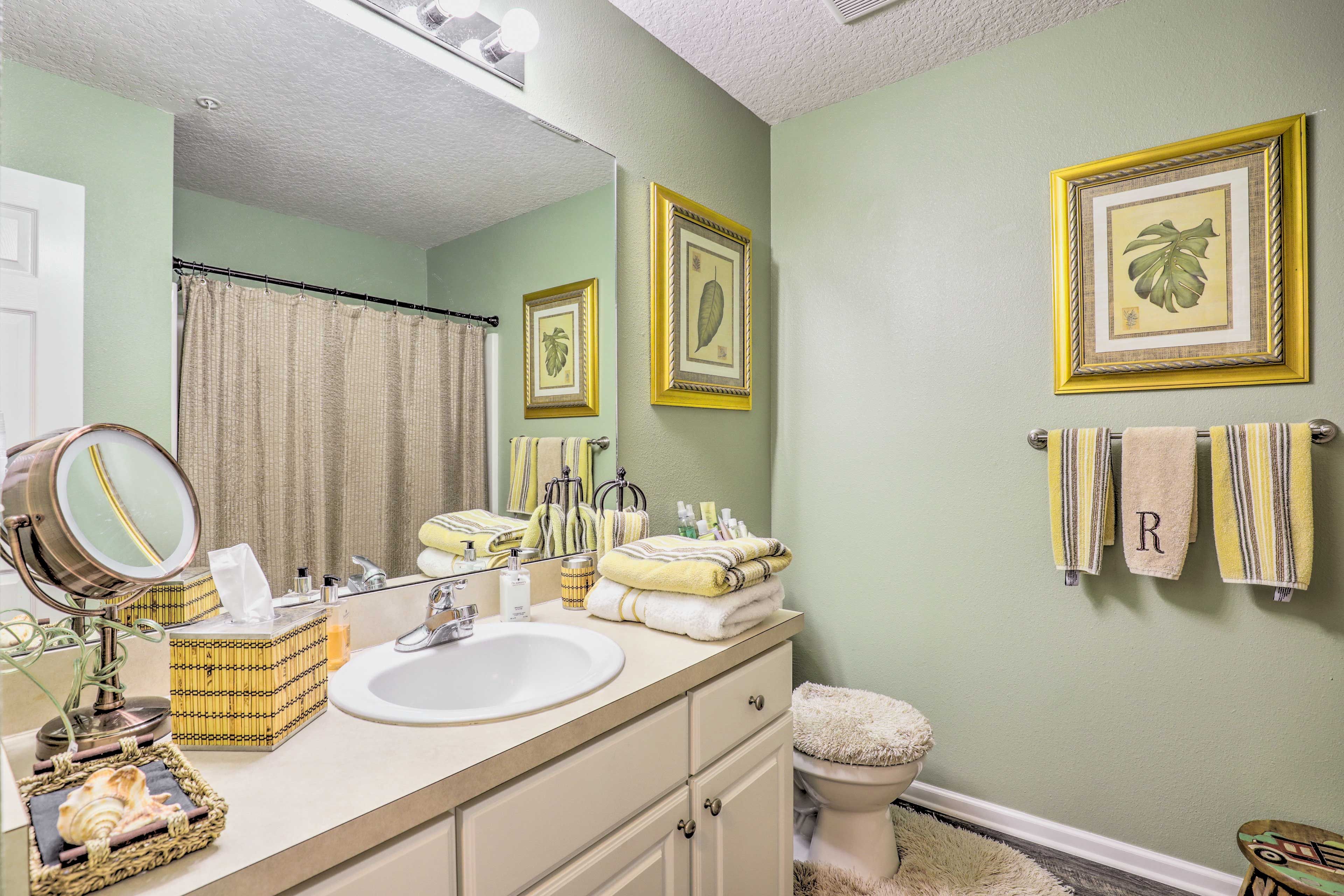 Full Bathroom | Hair Dryer