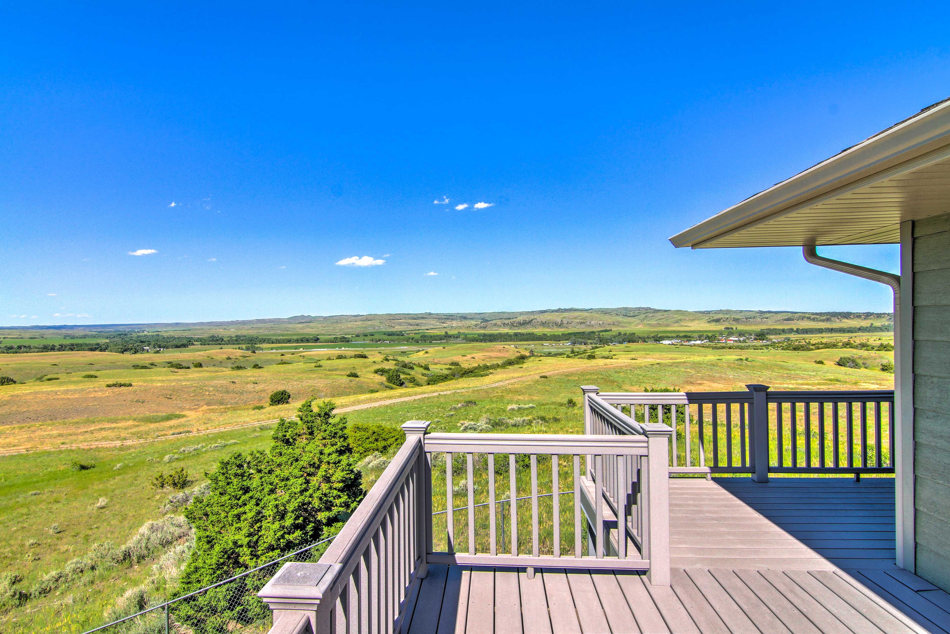 Wraparound Deck | Free WiFi | Quiet Area