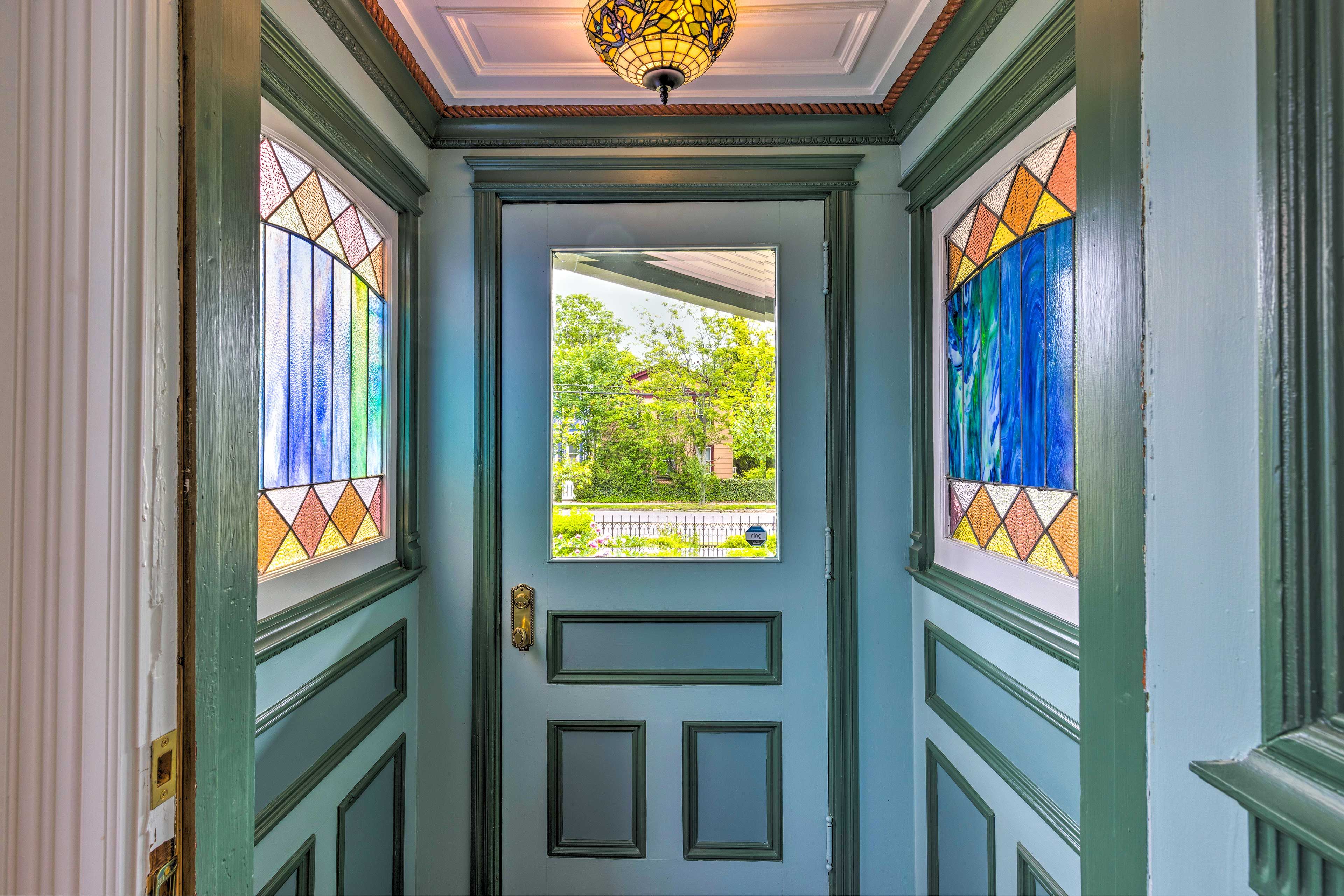 Apartment Entryway | Self Check-In | Private Entrance