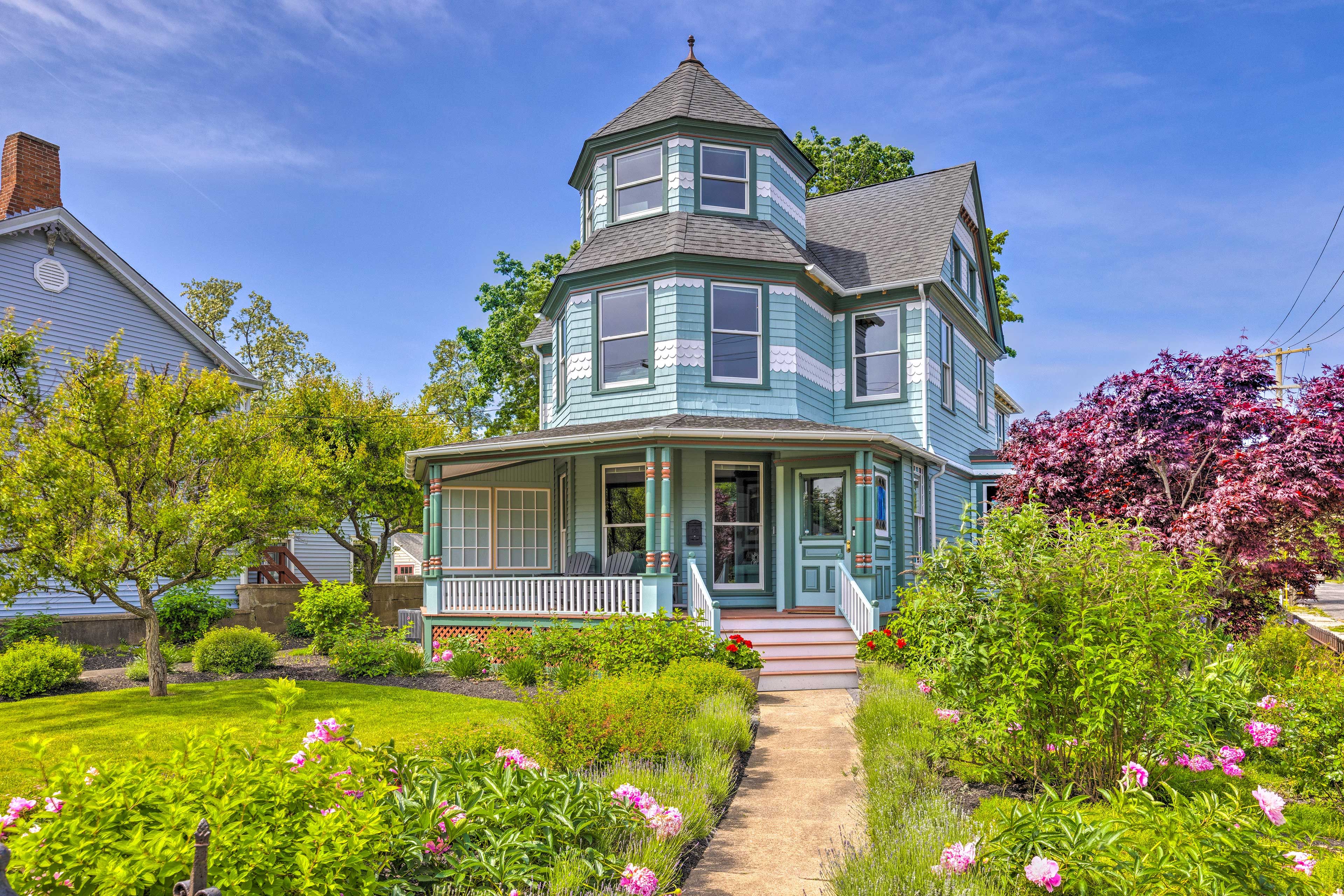 Greenport Vacation Rental | 2BR | 1BA | Stairs Required | 900 Sq Ft