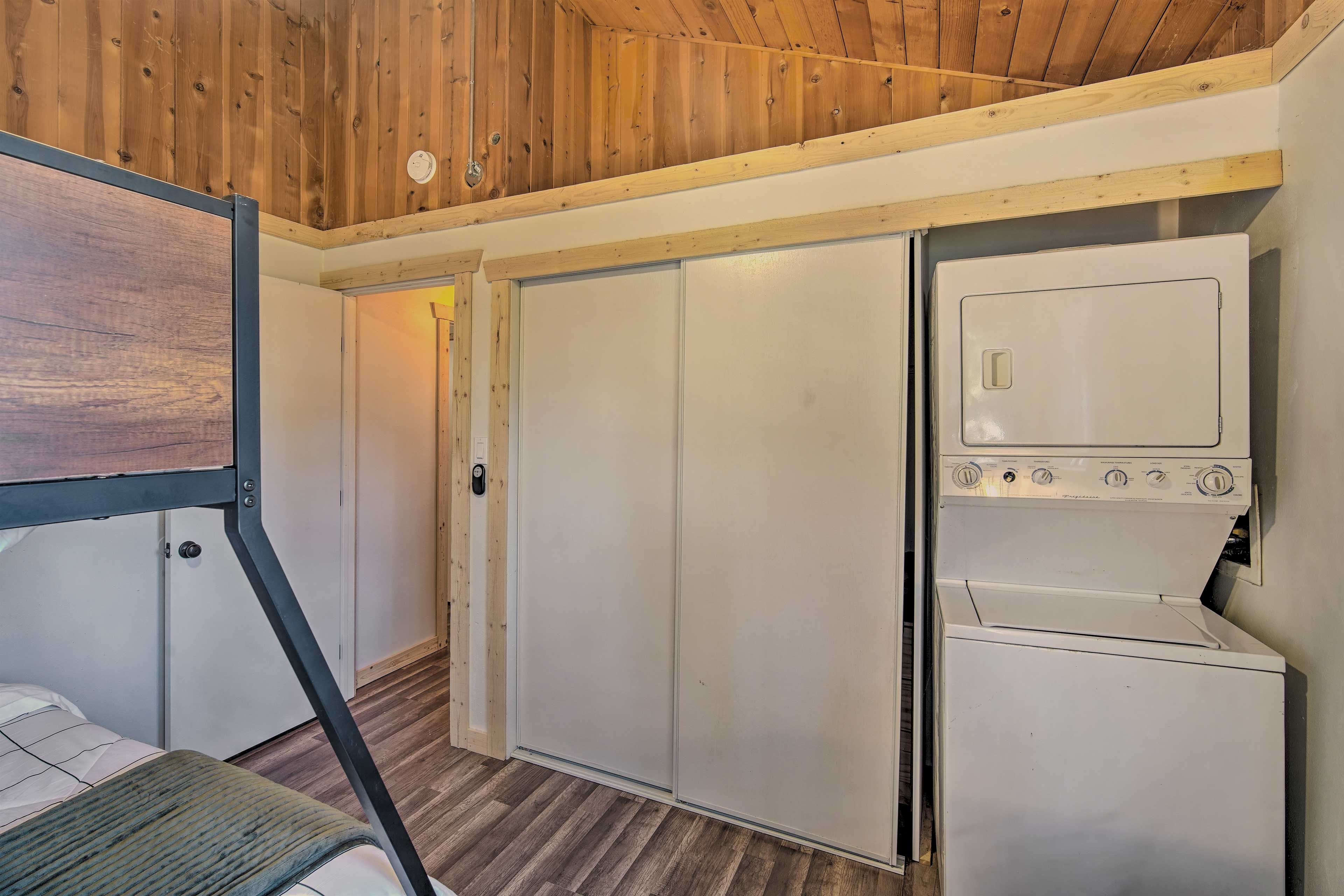 Bedroom 2 | Washer + Dryer