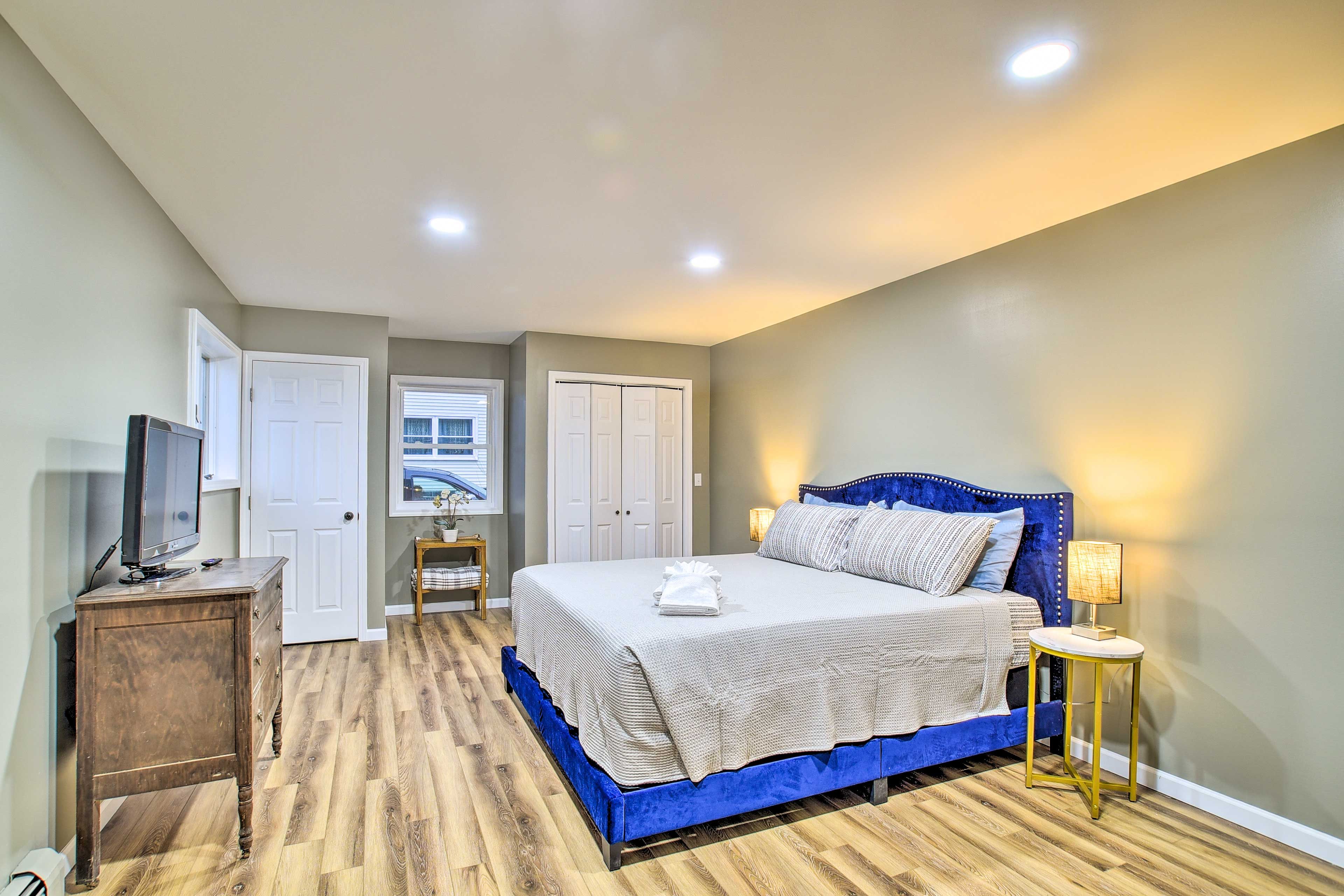 Bedroom 1 | Linens Provided