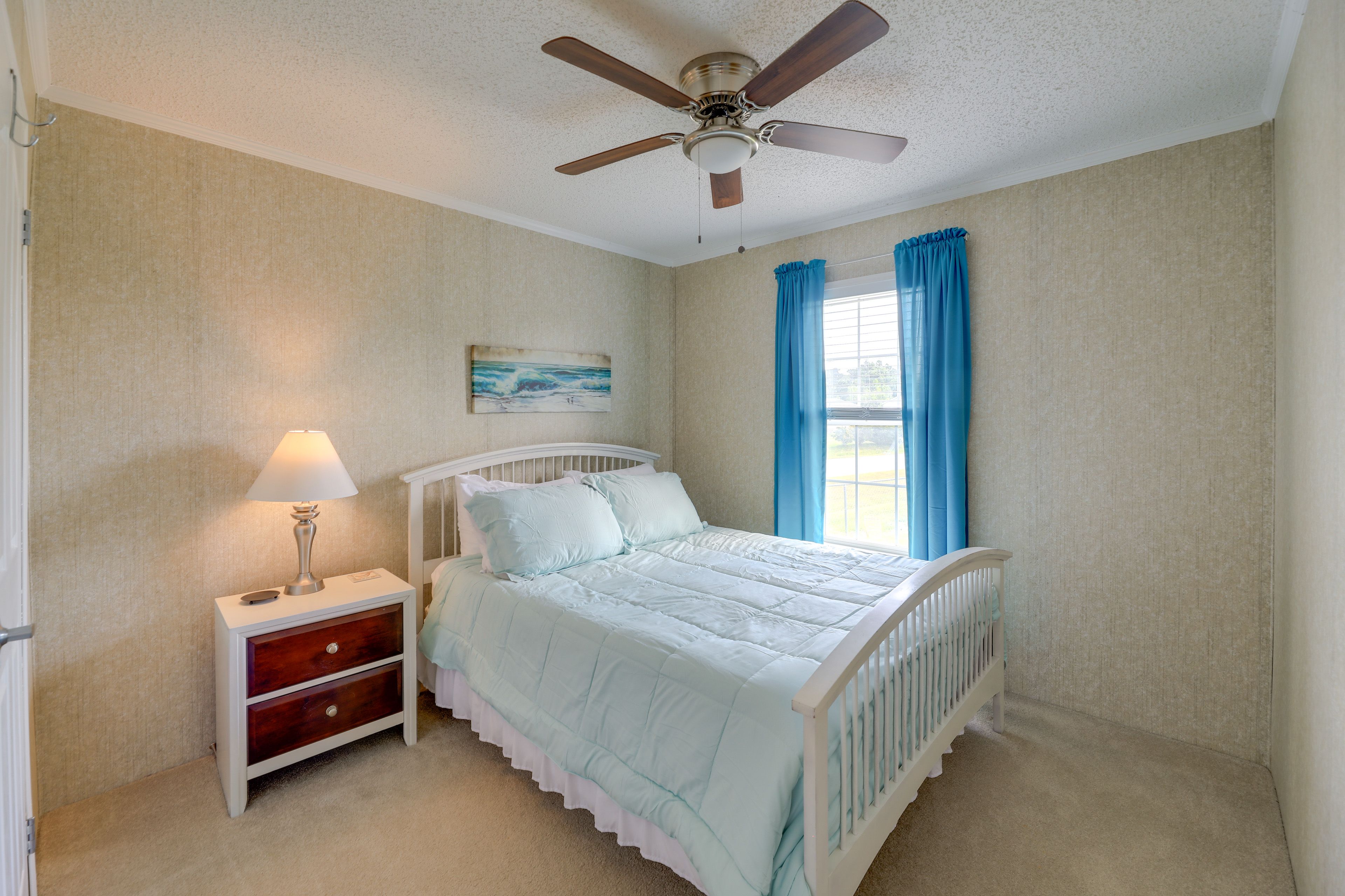 Bedroom 4 | Queen Bed