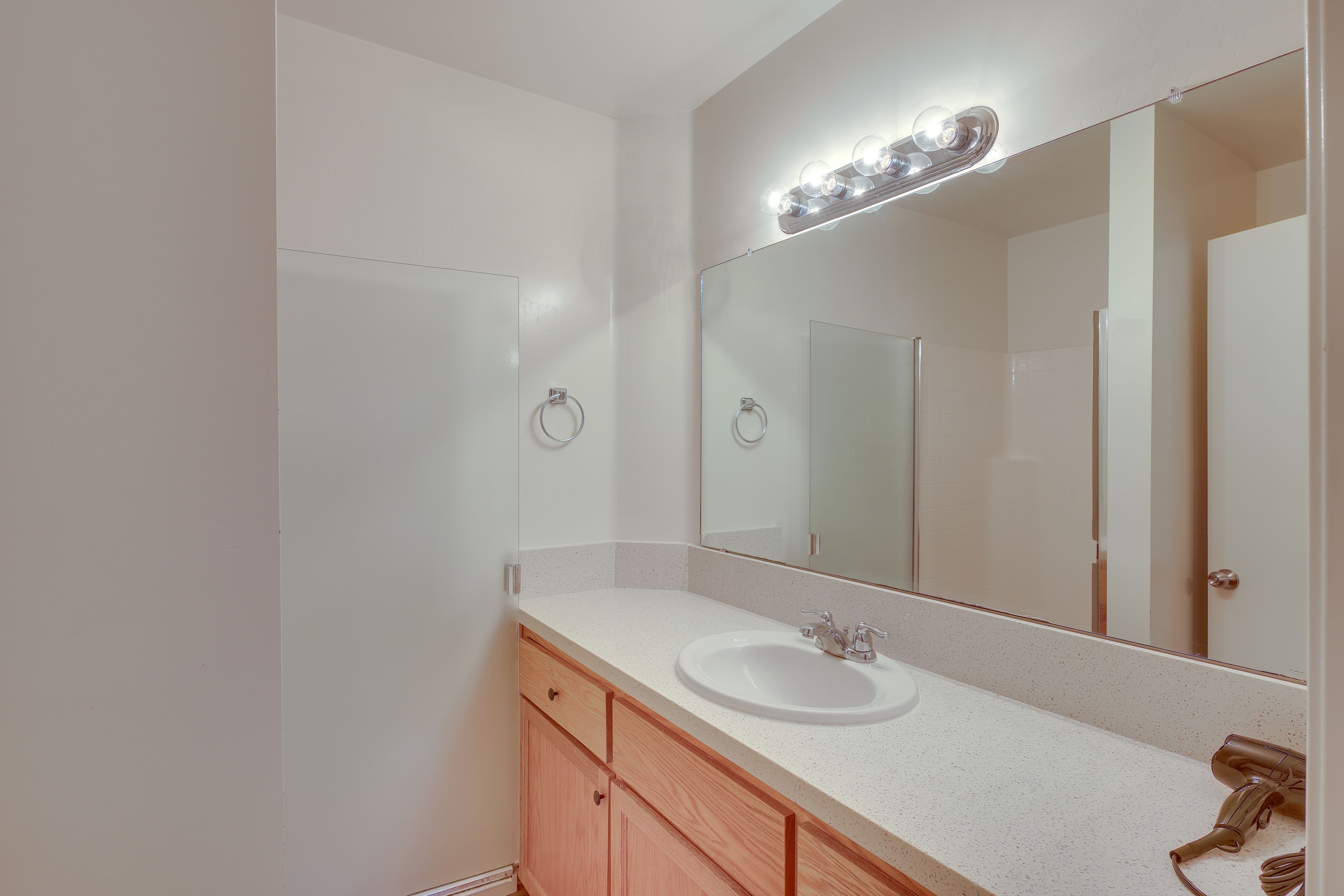 En-Suite Bathroom | Complimentary Toiletries