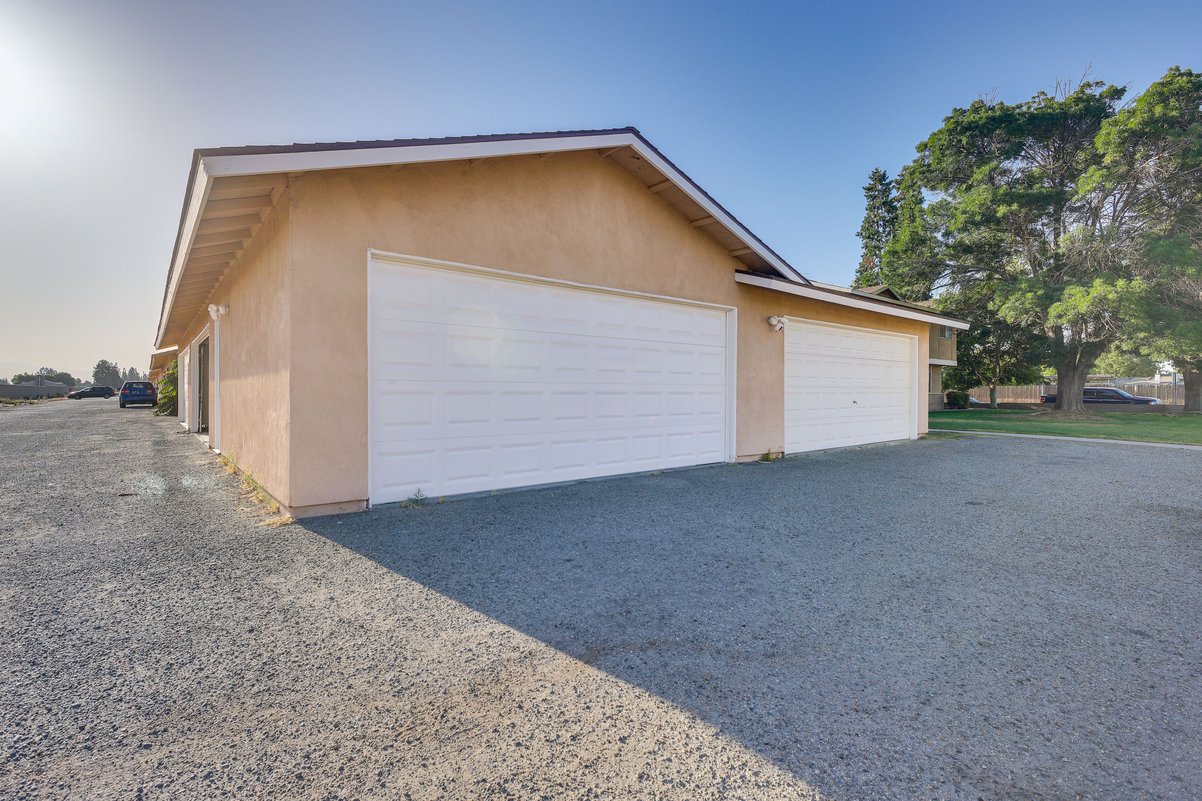 Parking | Garage (2 Vehicles) | RV/Trailer Parking Available | Street Parking