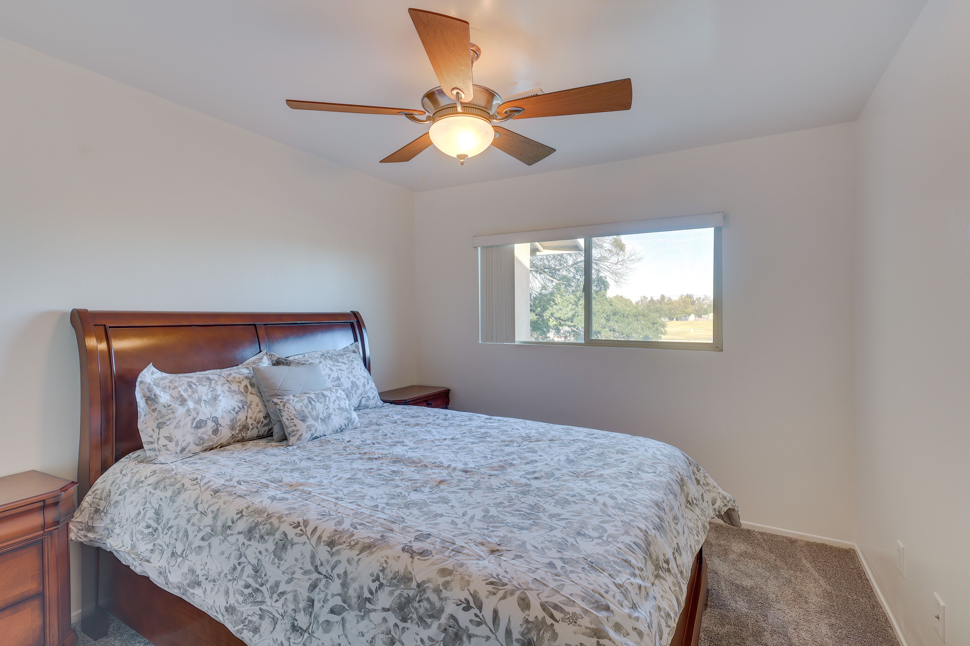 Bedroom 3 | Queen Bed