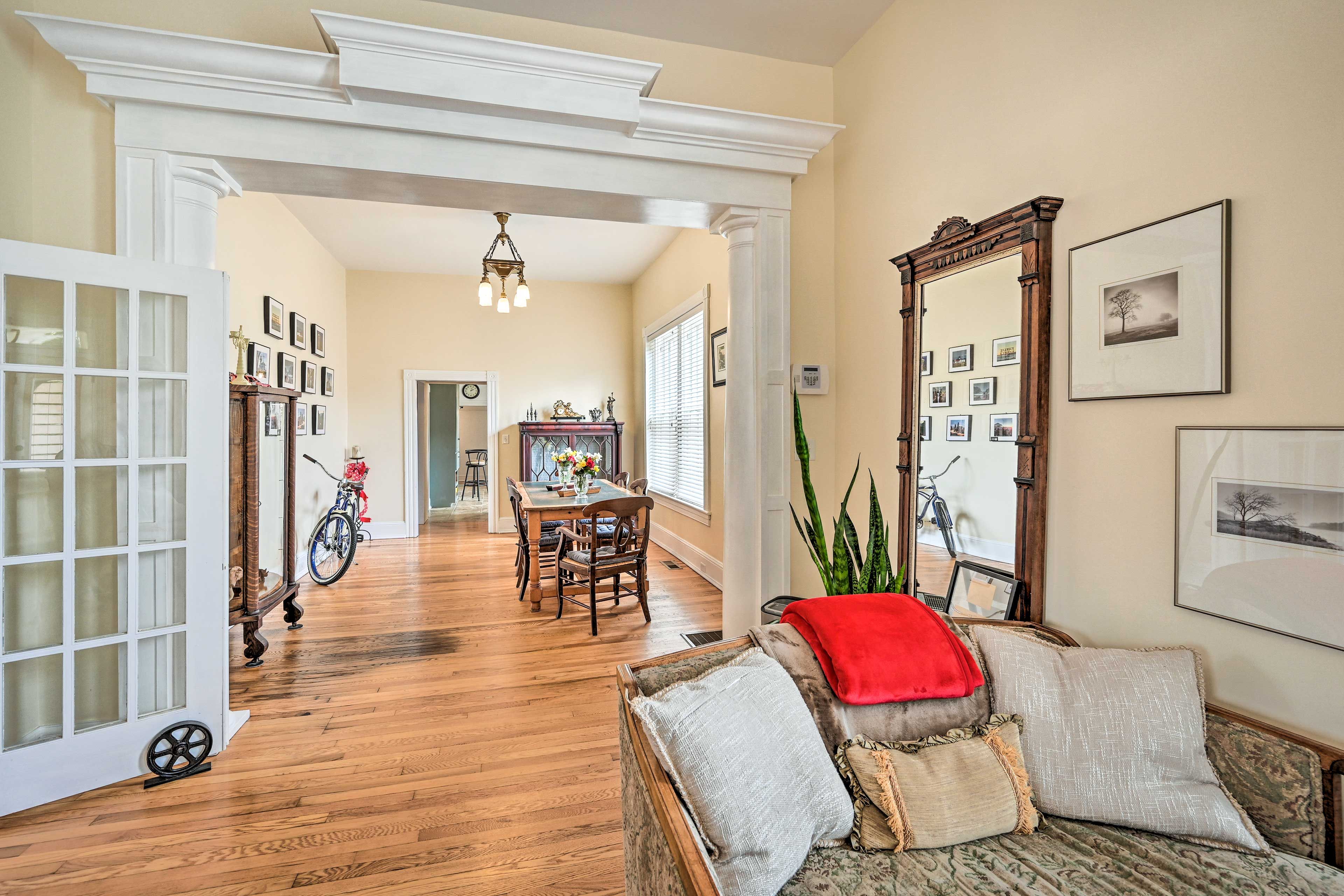Living Room | Dining Room