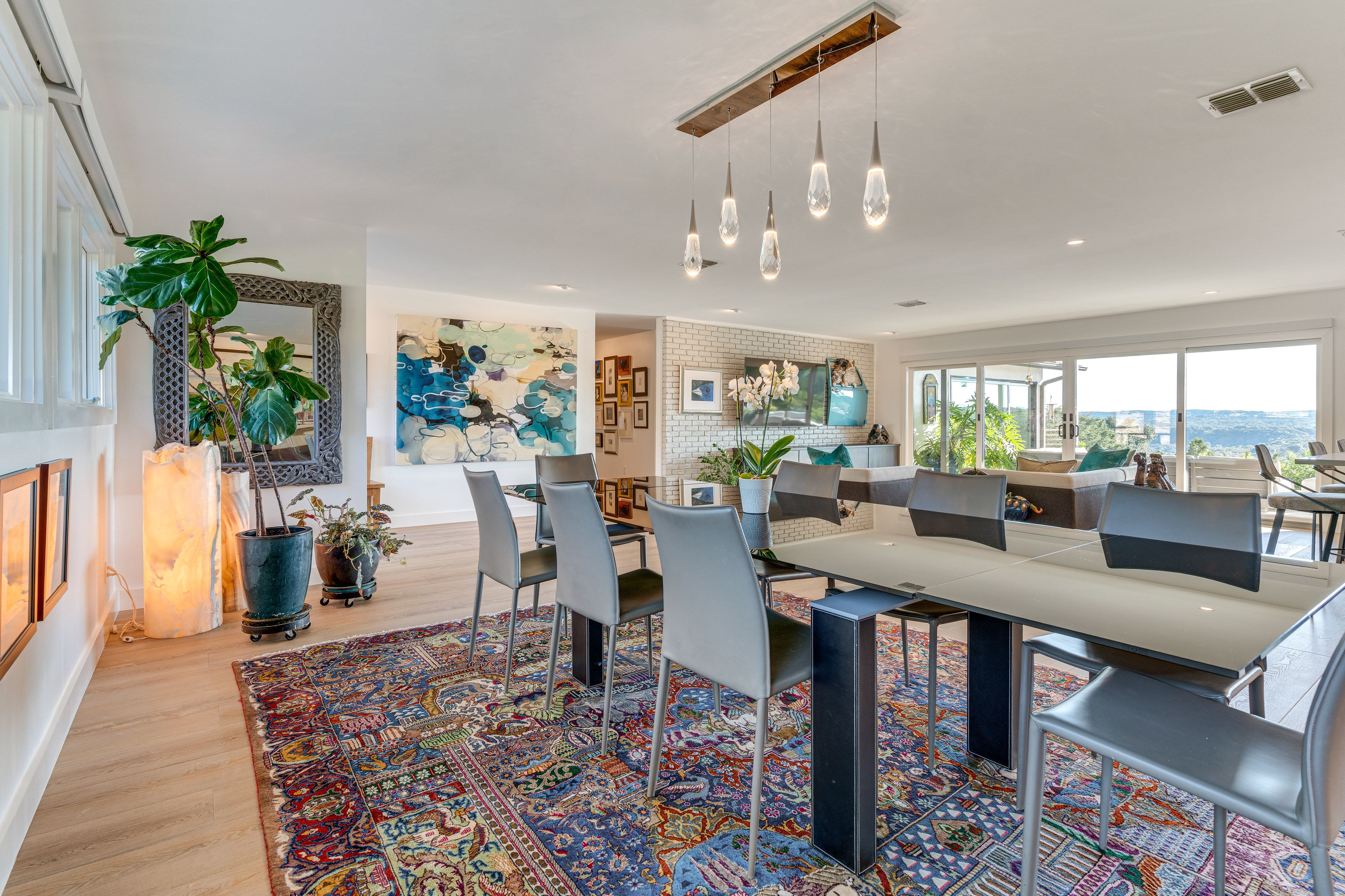 Dining Area | Free WiFi | Smart TV | Central Heat & A/C