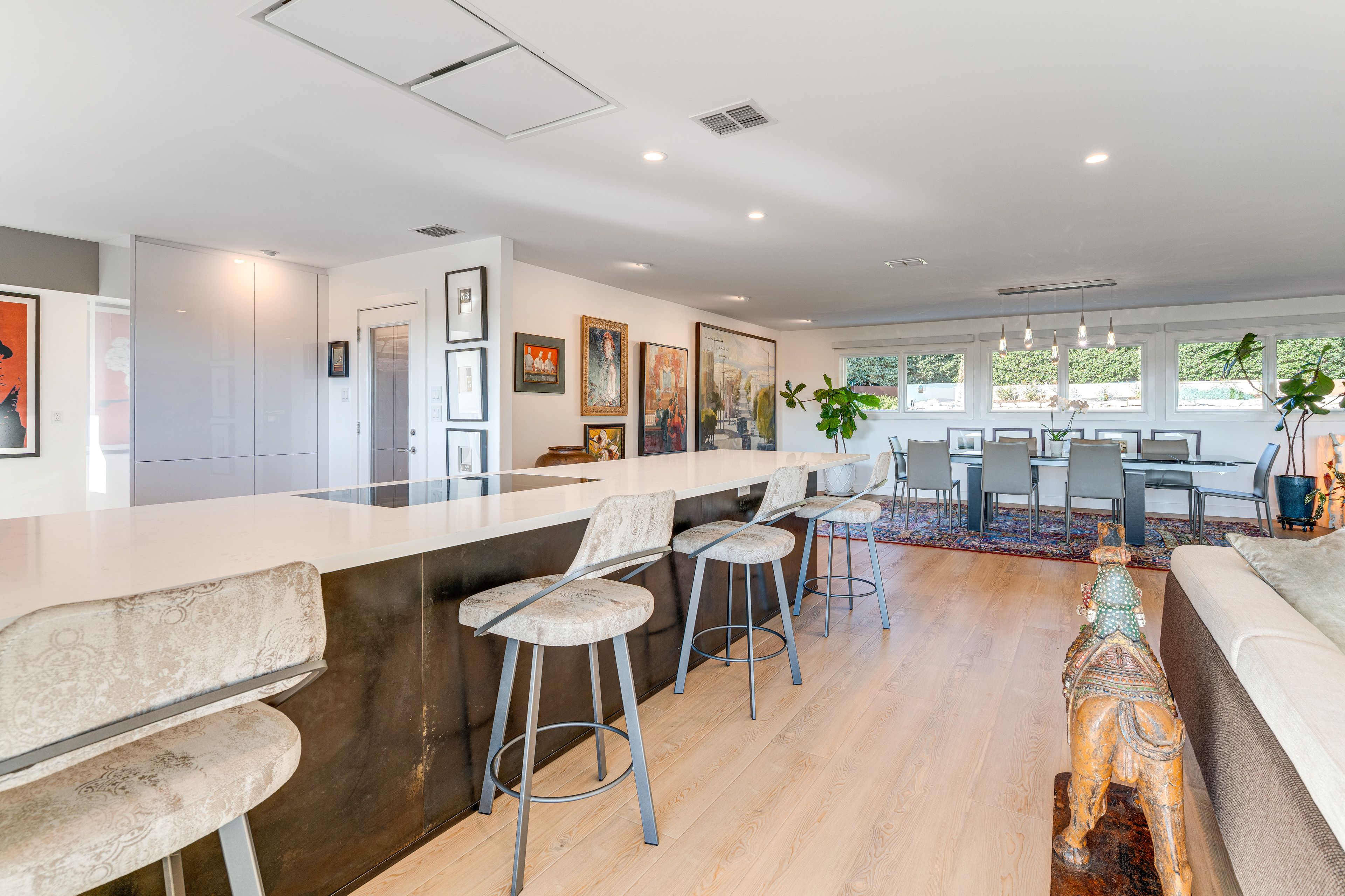 Kitchen | Cooking Basics | Bar Seating | Coffee Maker