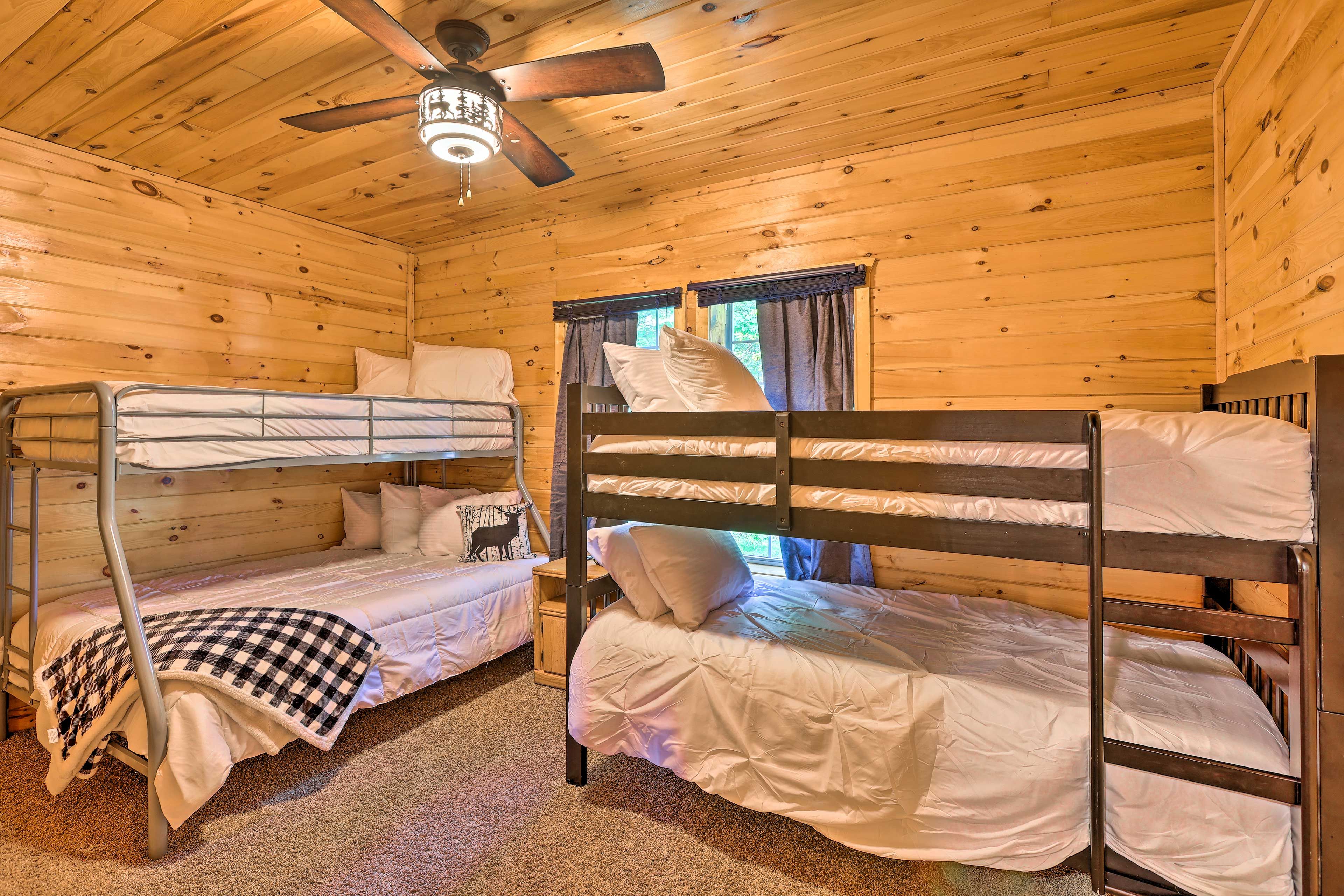 Bedroom 3 | Twin/Full Bunk Bed | Twin Bunk Bed | Smart TV w/ Cable