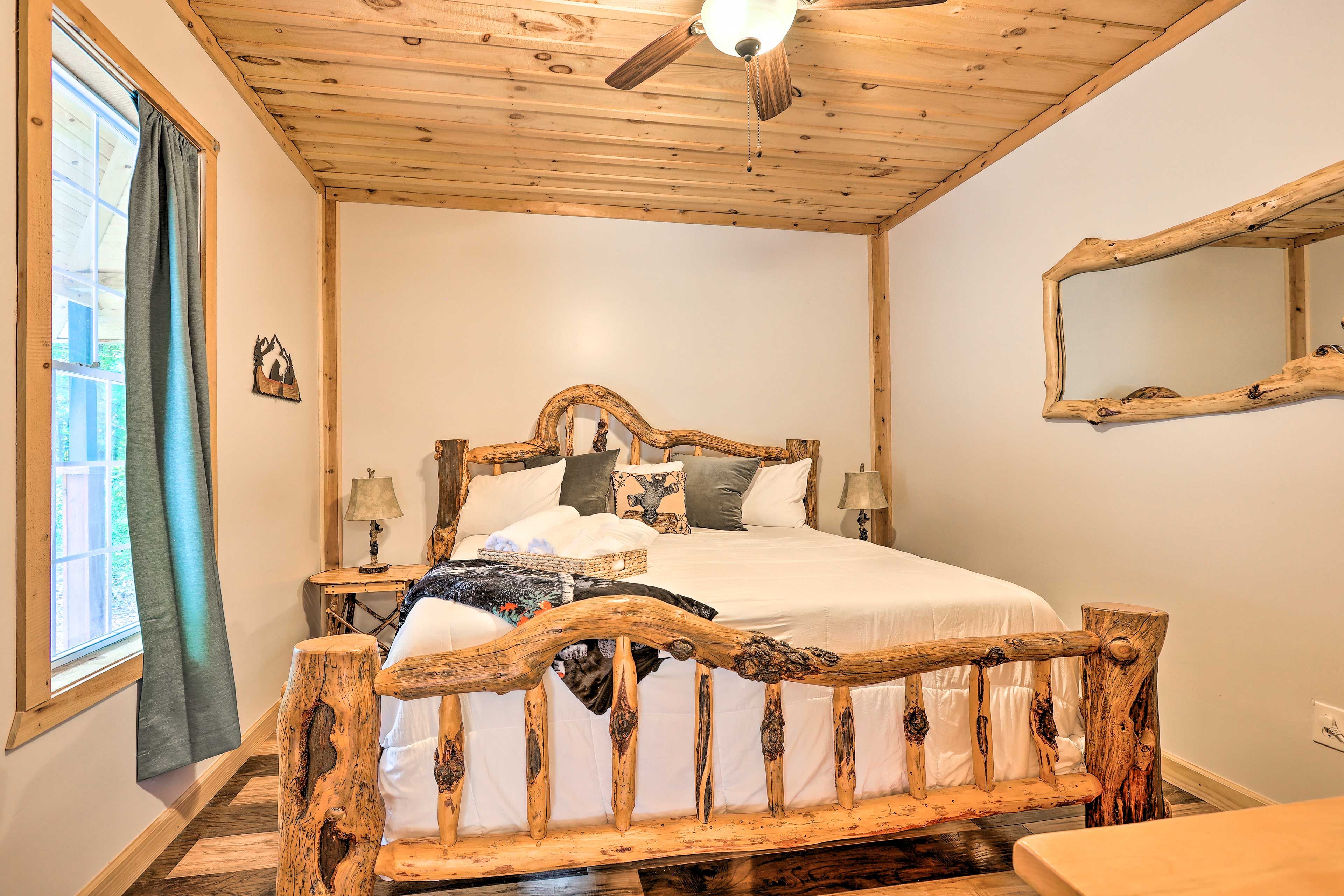 Bedroom 1 | King Bed | Smart TV w/ Cable