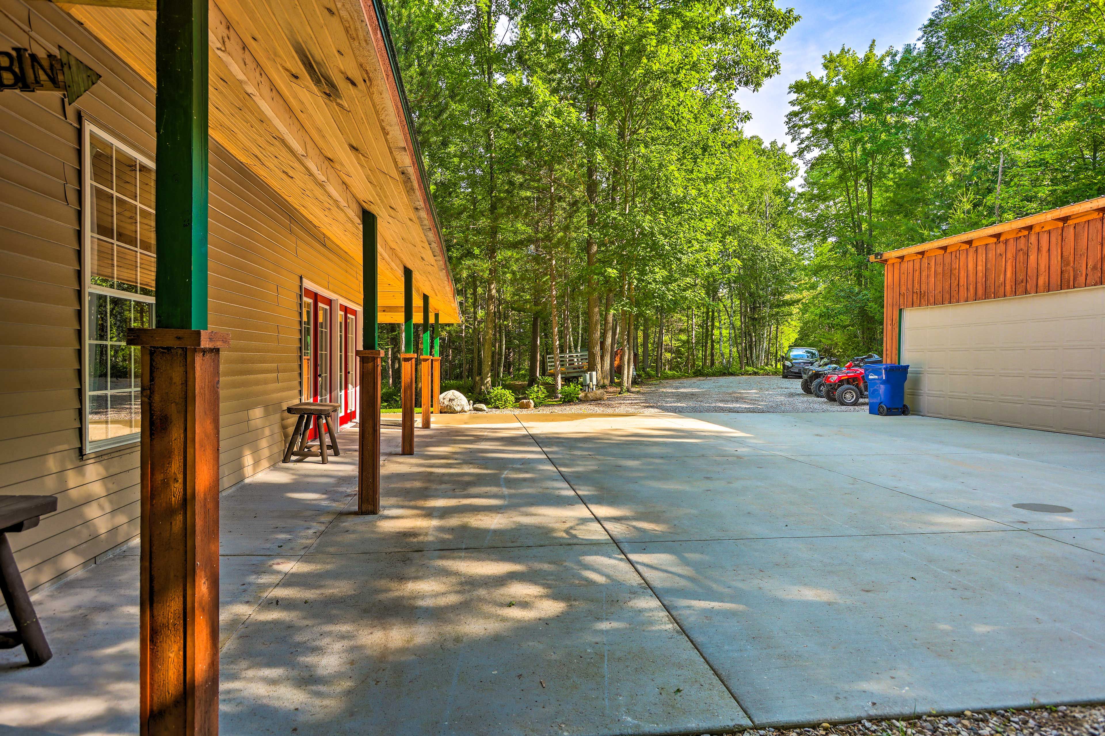 Parking | Driveway (4 Vehicles)
