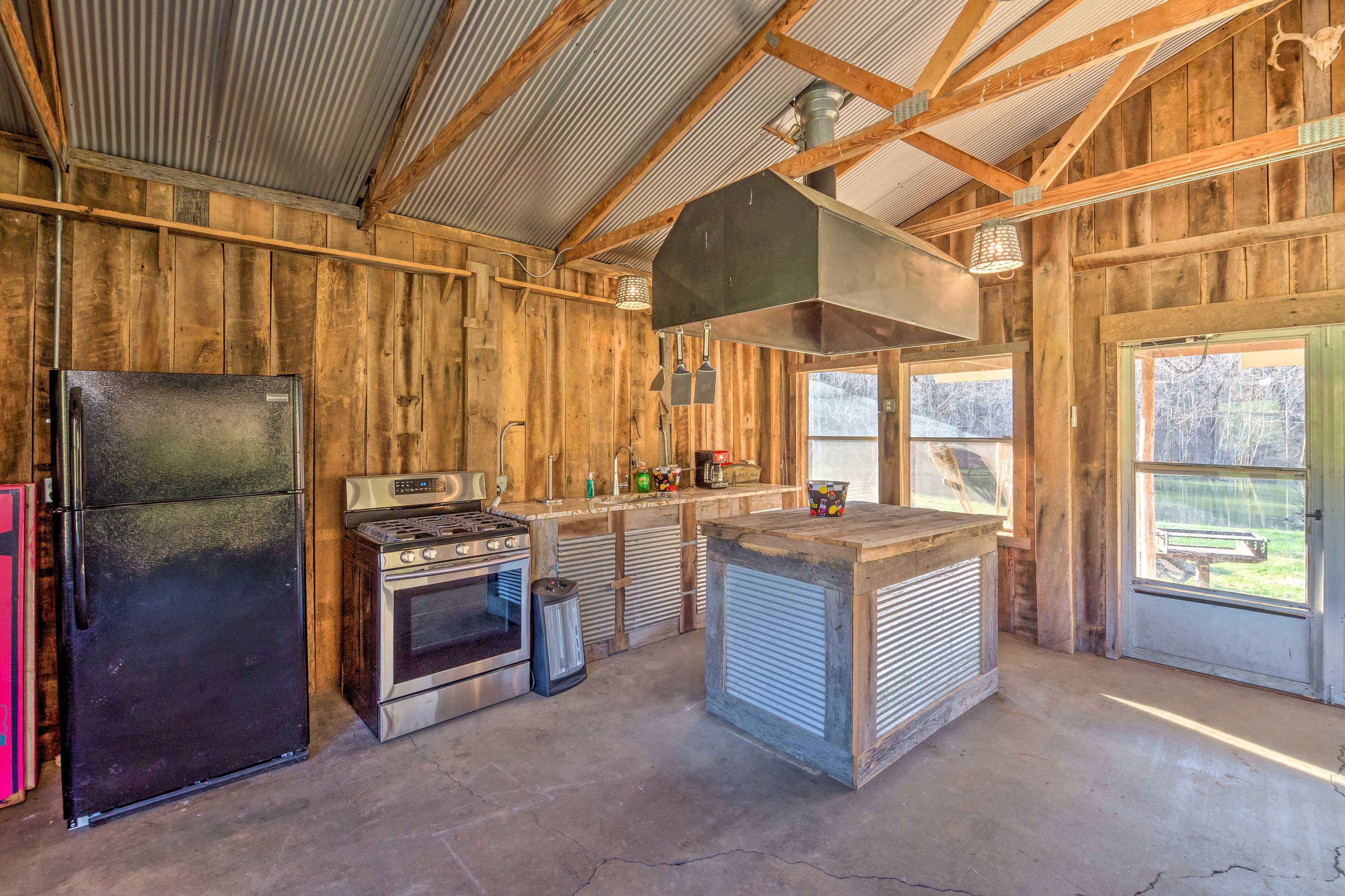 Cook Shack | Pool Table
