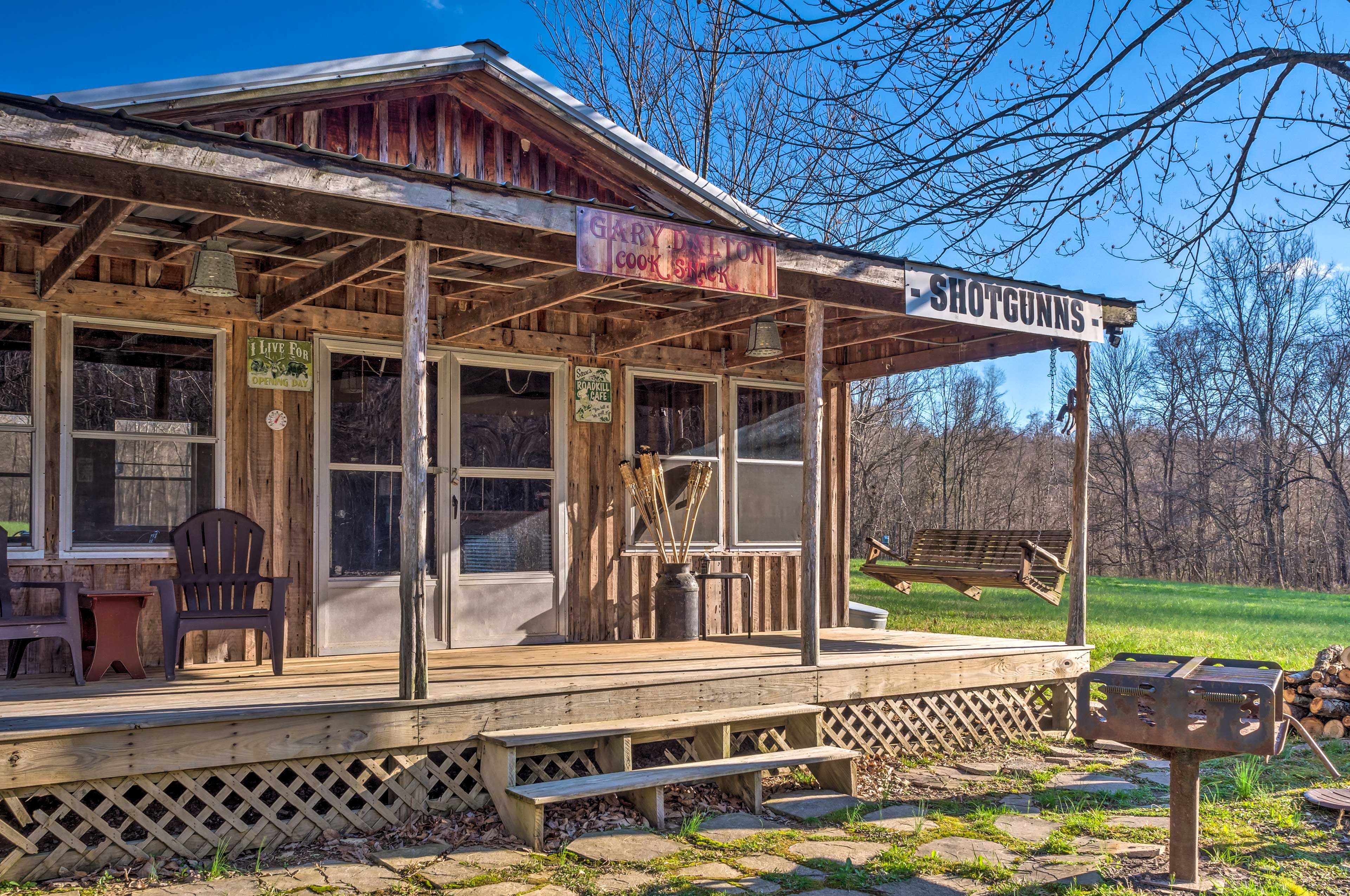 Shared Amenities | Charcoal Grill | Wood-Burning Fire Pit