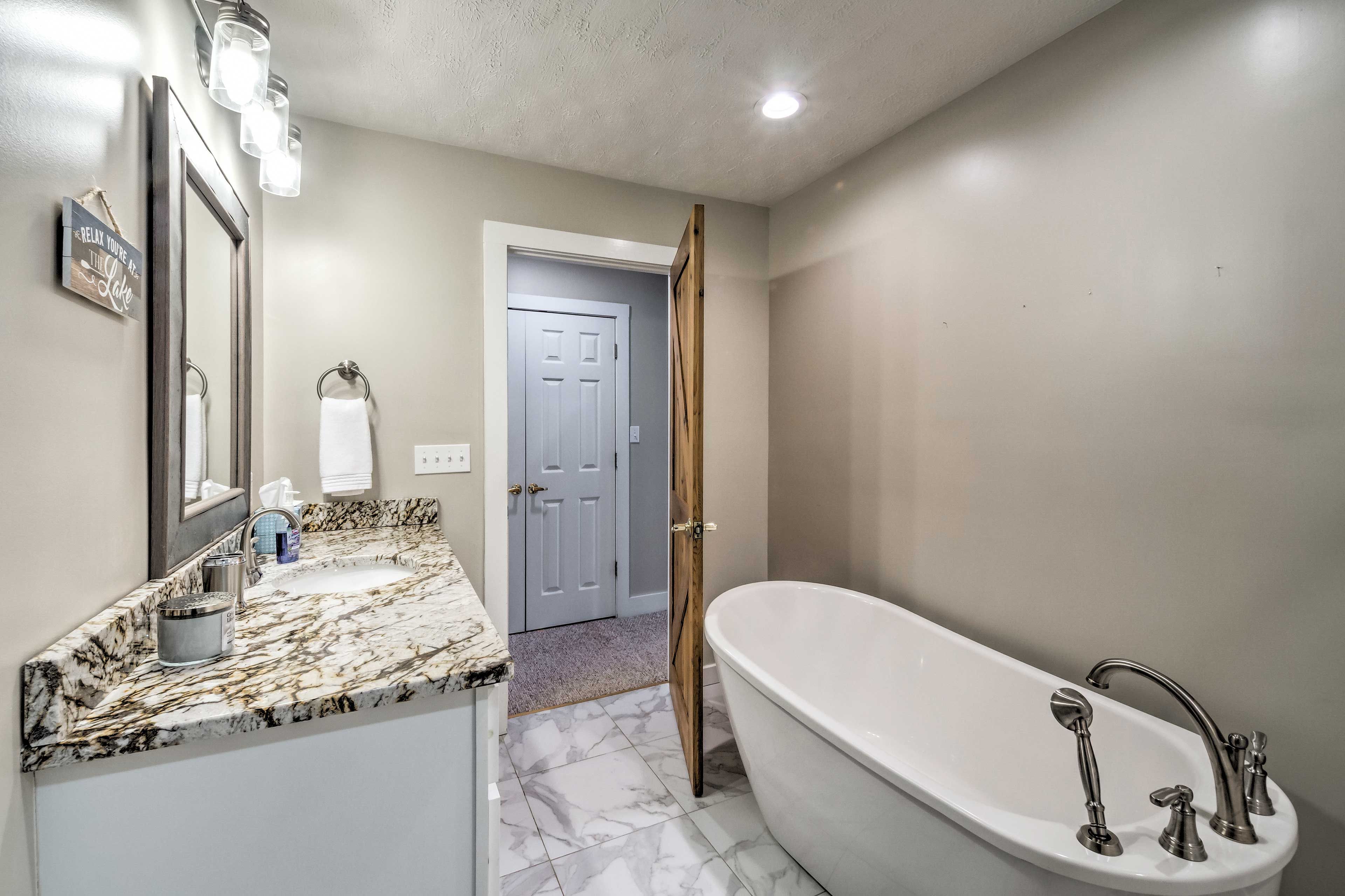 Full Bathroom