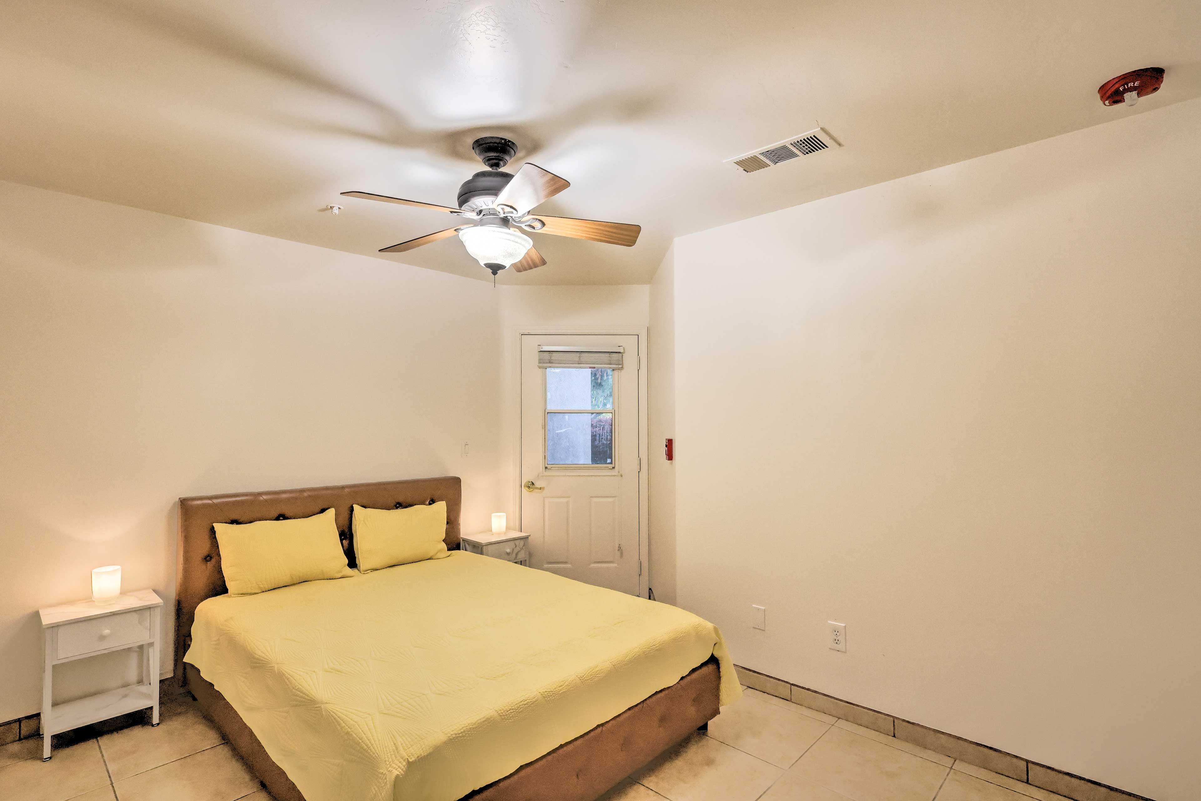 Bedroom 3 | Queen Bed