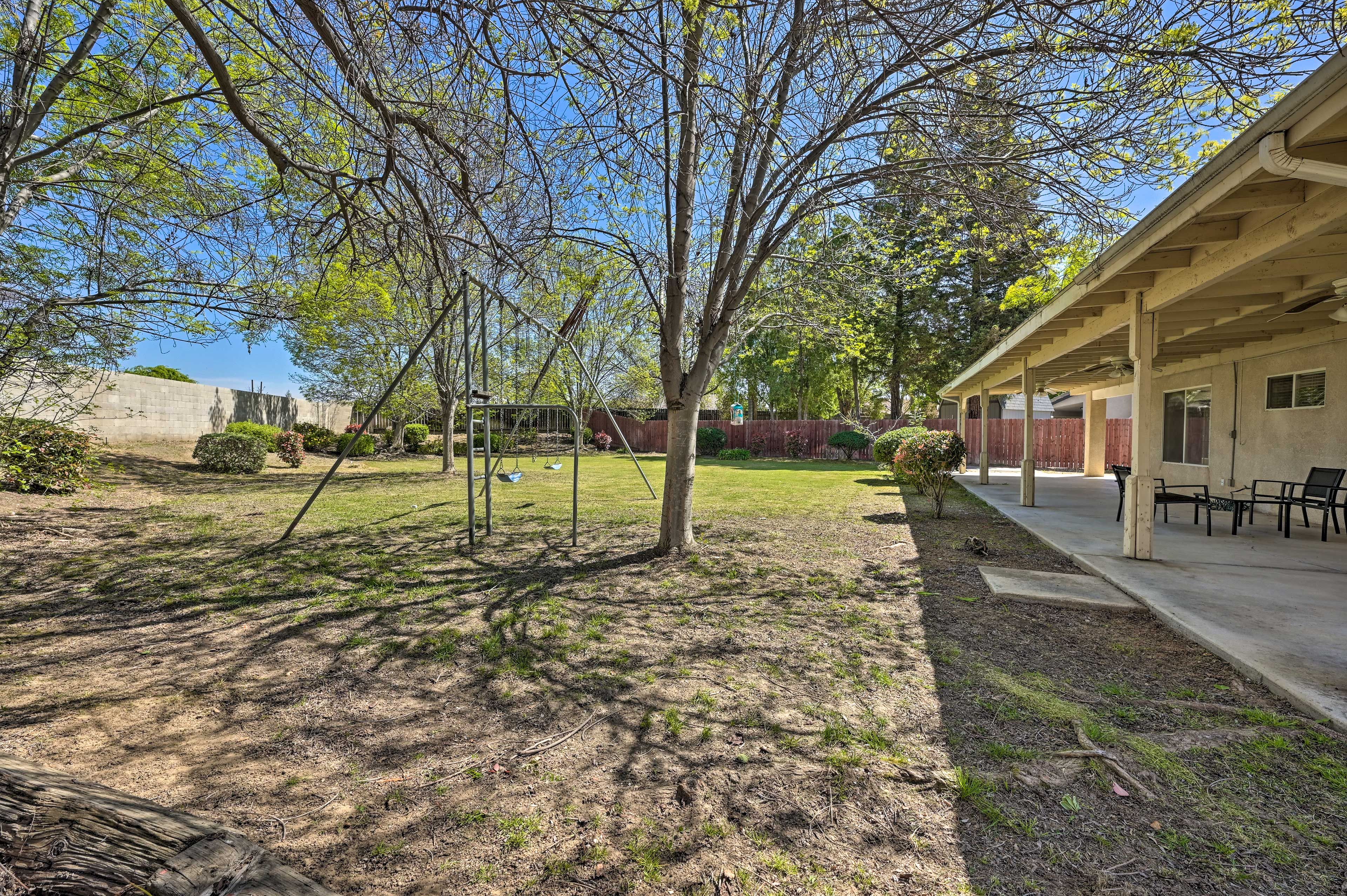 Private Yard | Swing Set