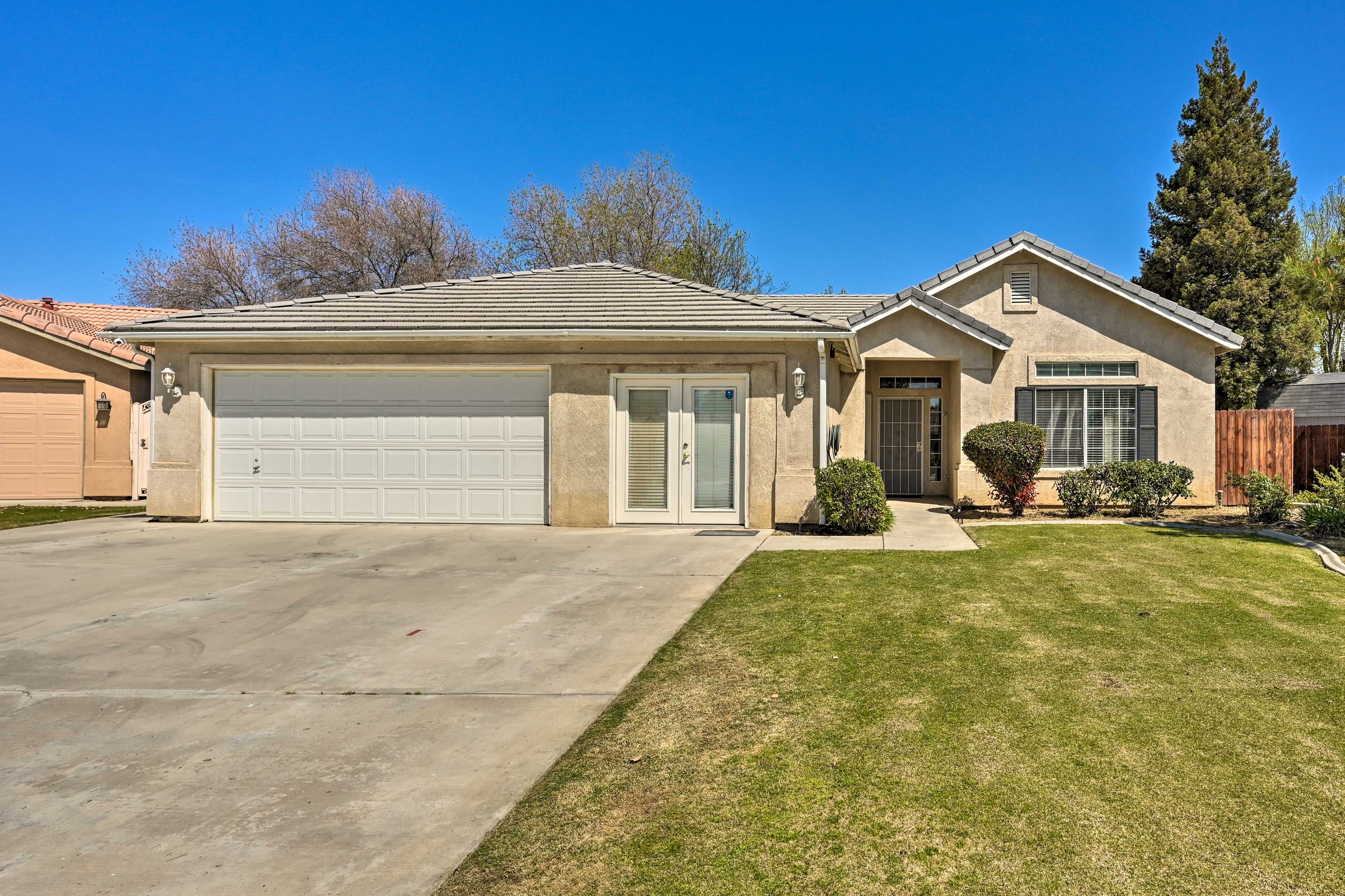 Exterior | Garage (2 Vehicles) | Driveway (4 Vehicles) | Keyless Entry
