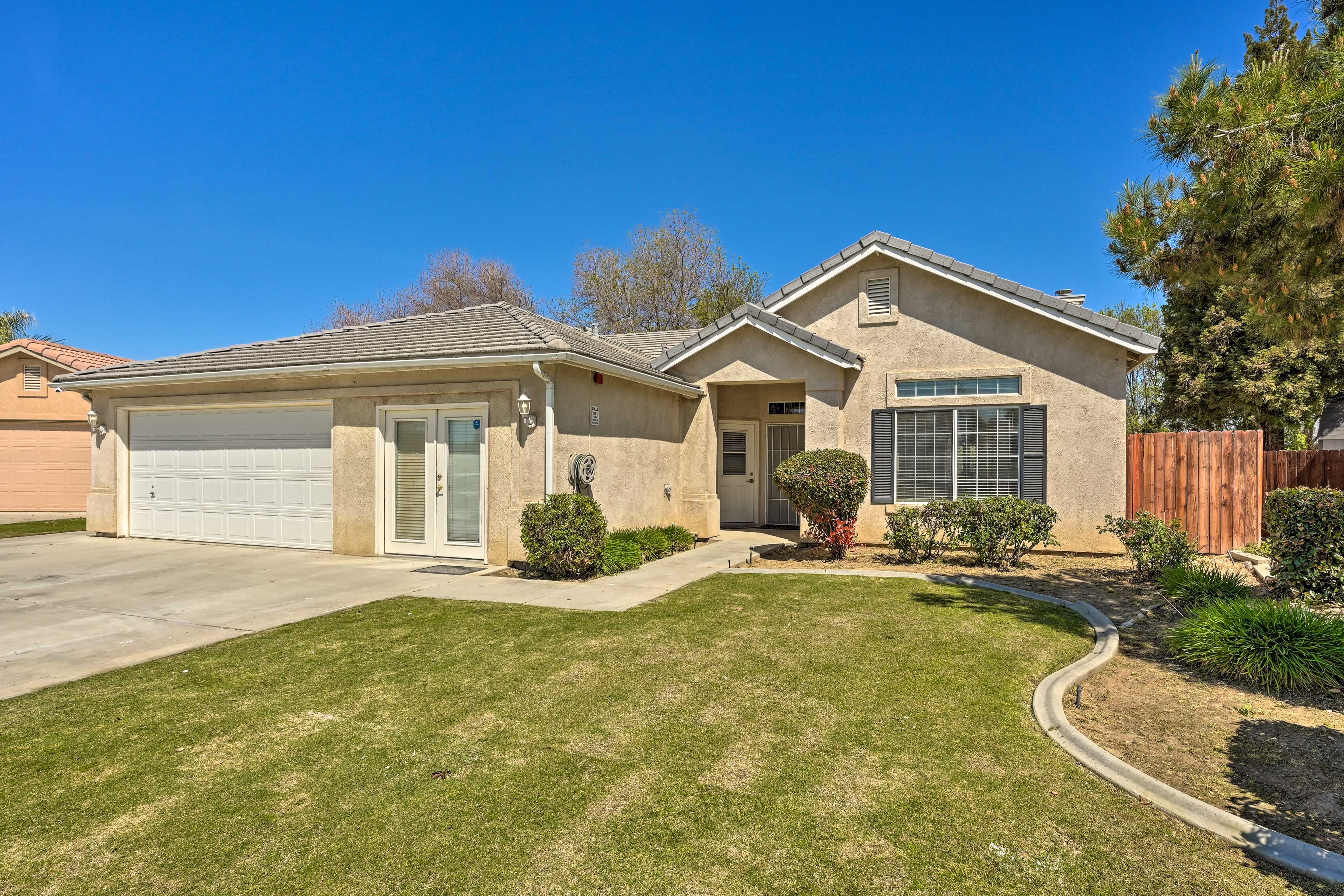 Bakersfield Vacation Rental | 4BR | 2BA | Step-Free Access | 2,295 Sq Ft