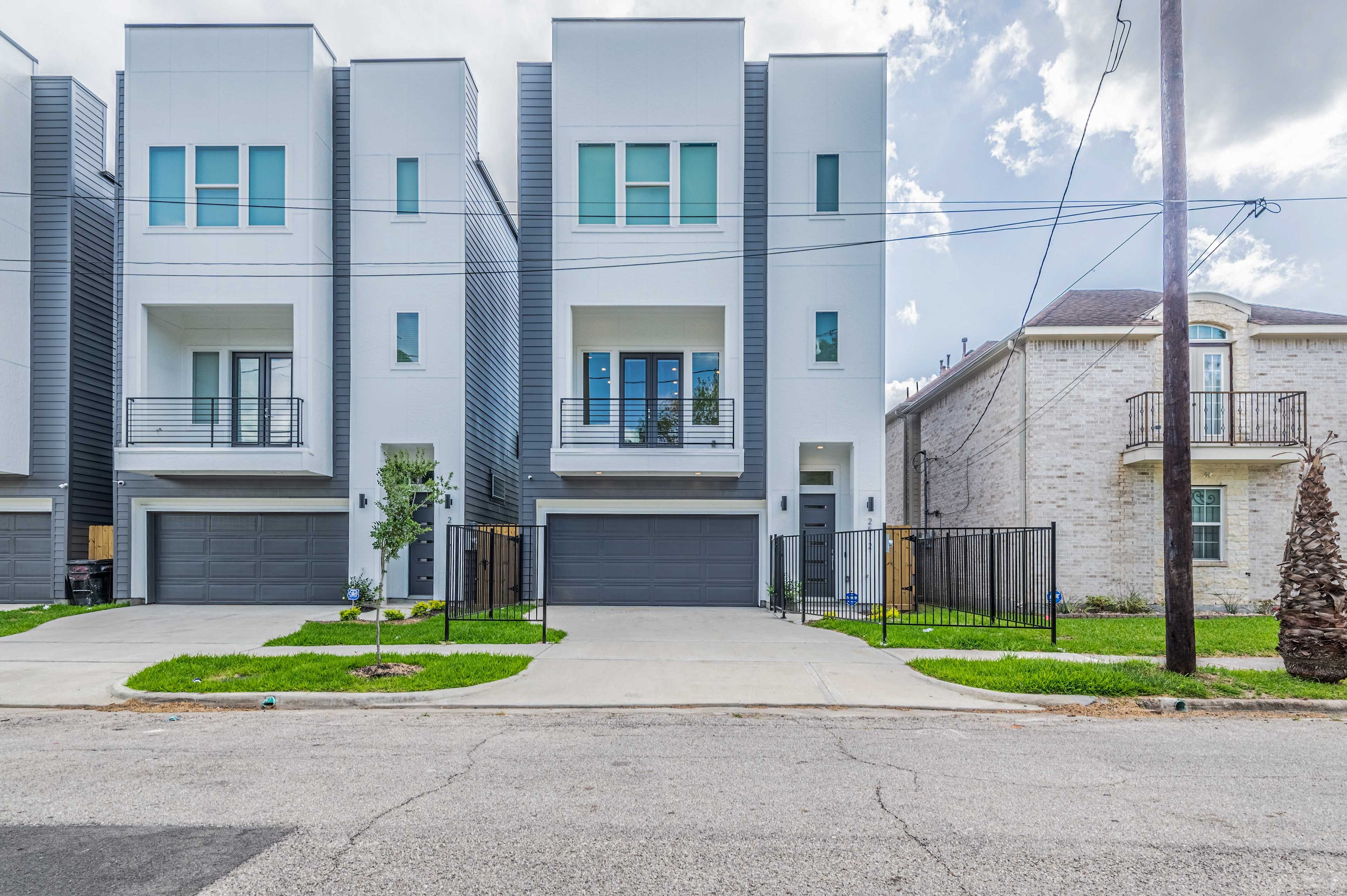Houston Vacation Rental | 3BR | 3.5BA | Step-Free Entry | 2,021 Sq Ft