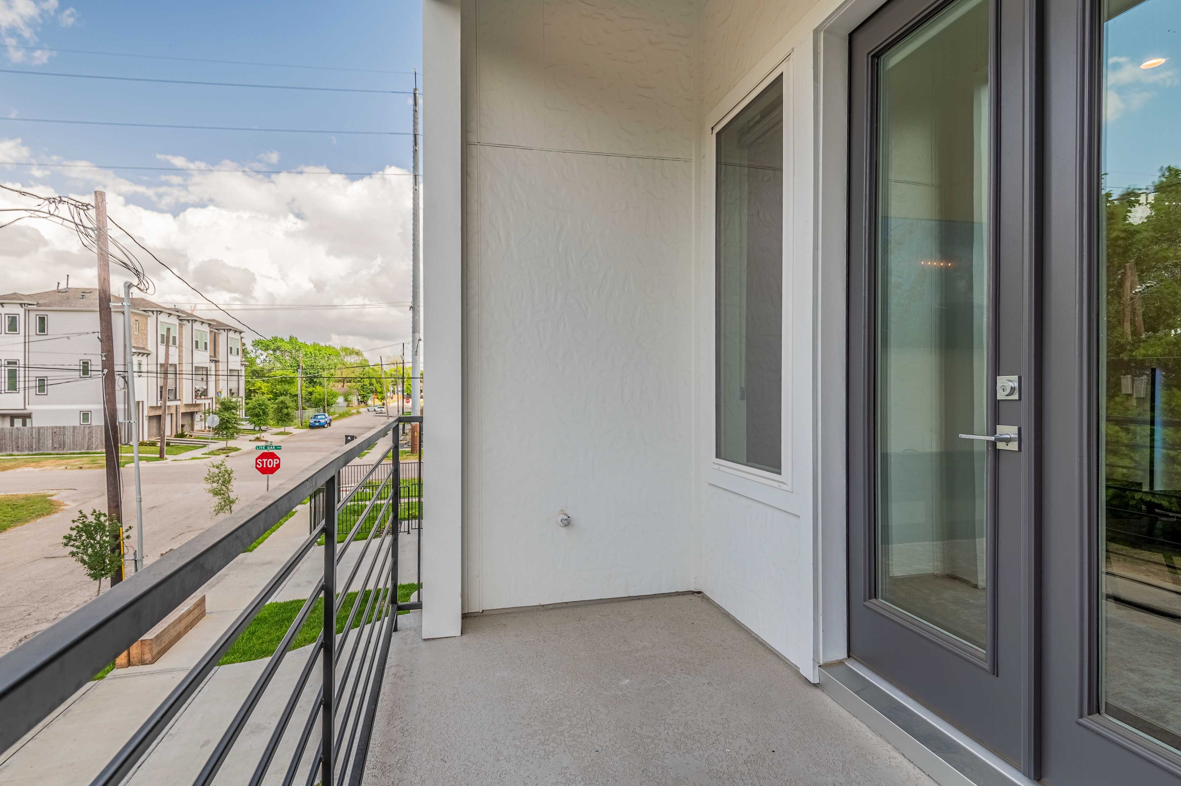 Balcony | 4 External Security Cameras